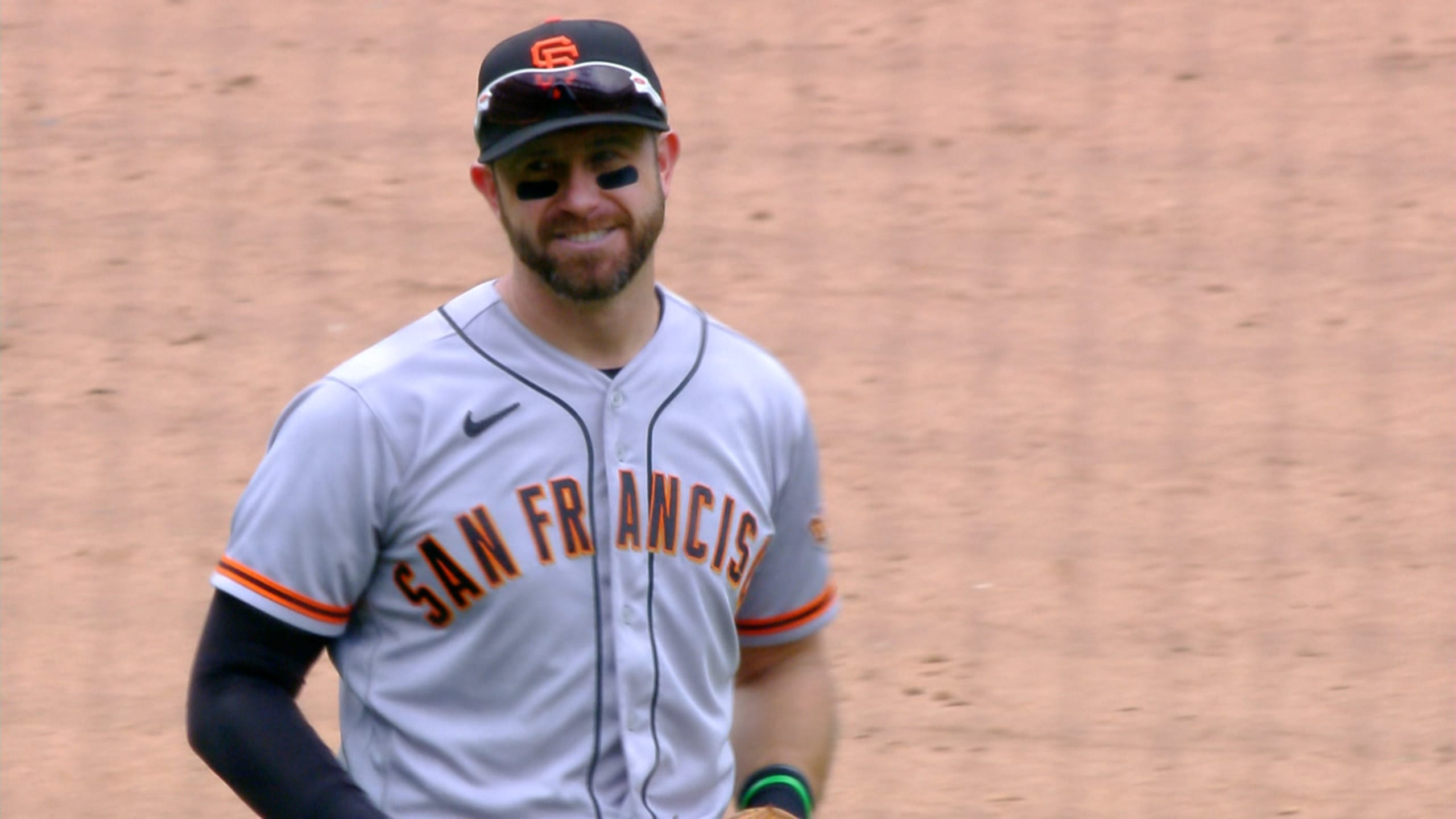 Evan Longoria goes barehand