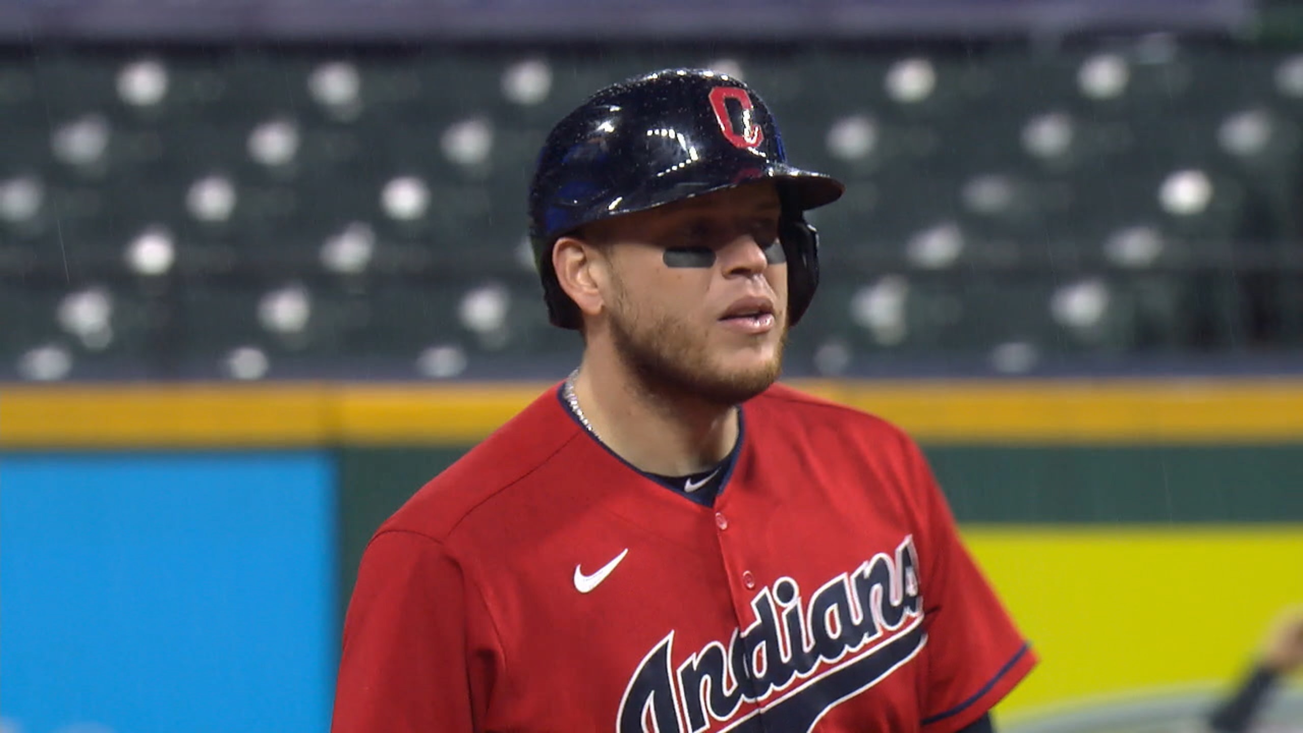 Roberto Pérez's RBI single