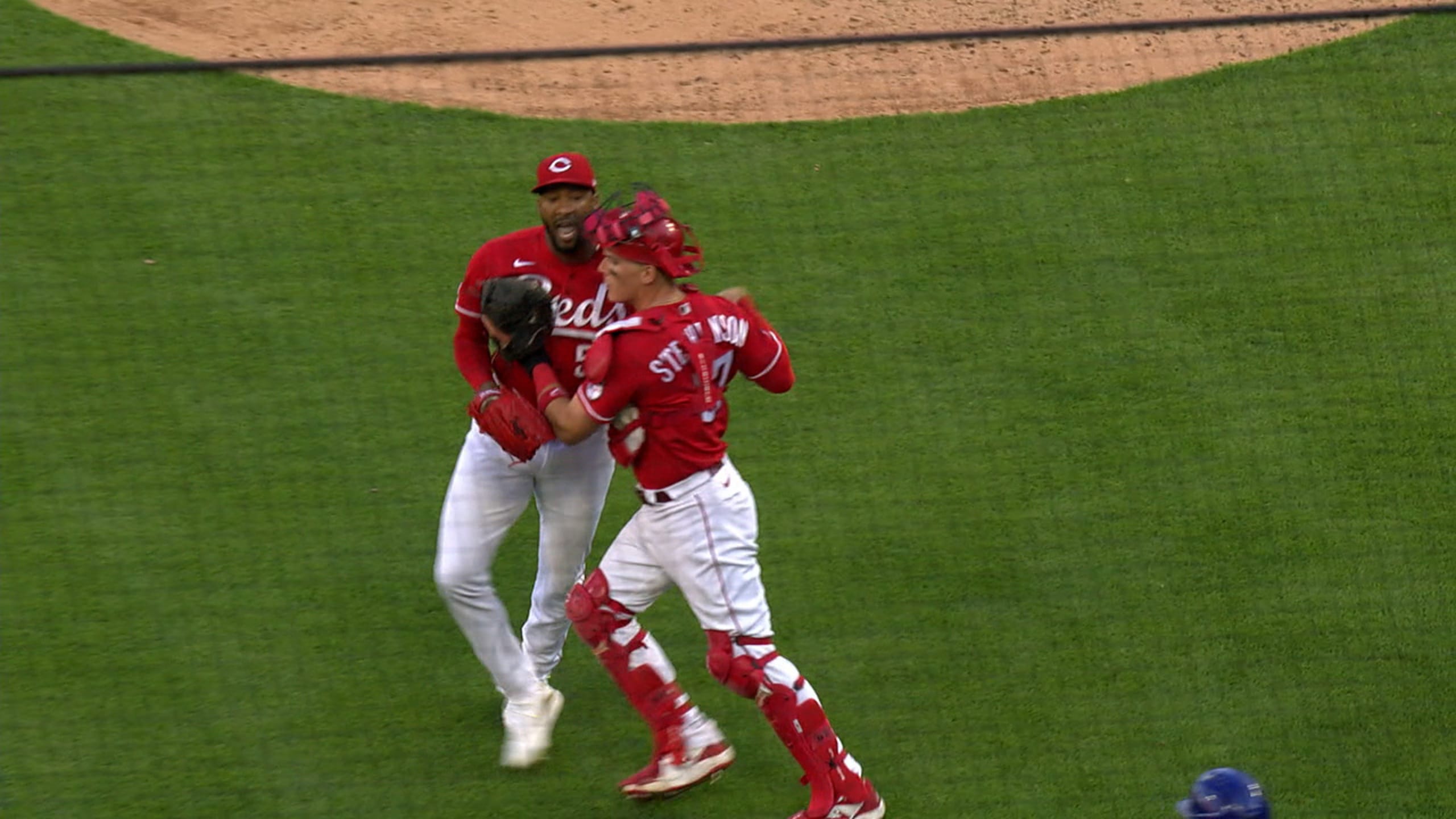 Baez walk-off vs. Amir Garrett: MLB shares video, 'Javy called game