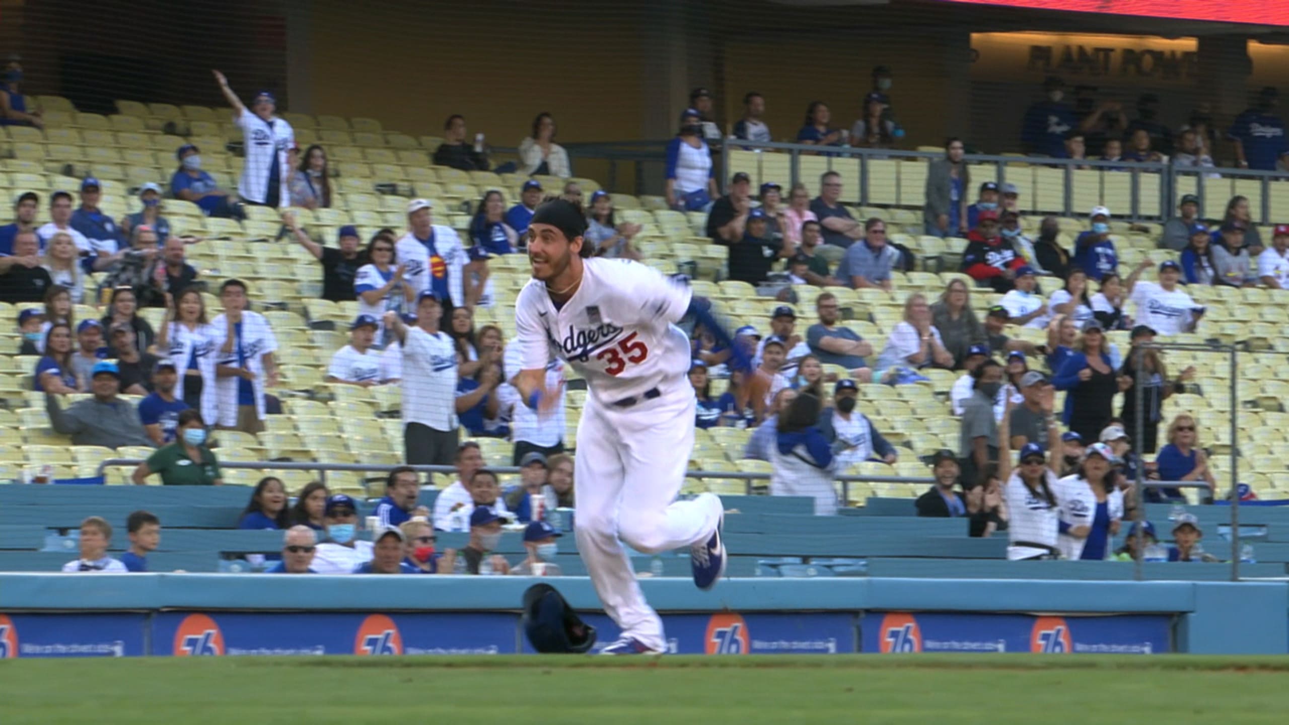 Record onslaught: Dodgers score 11 in 1st to rout Cards 14-3
