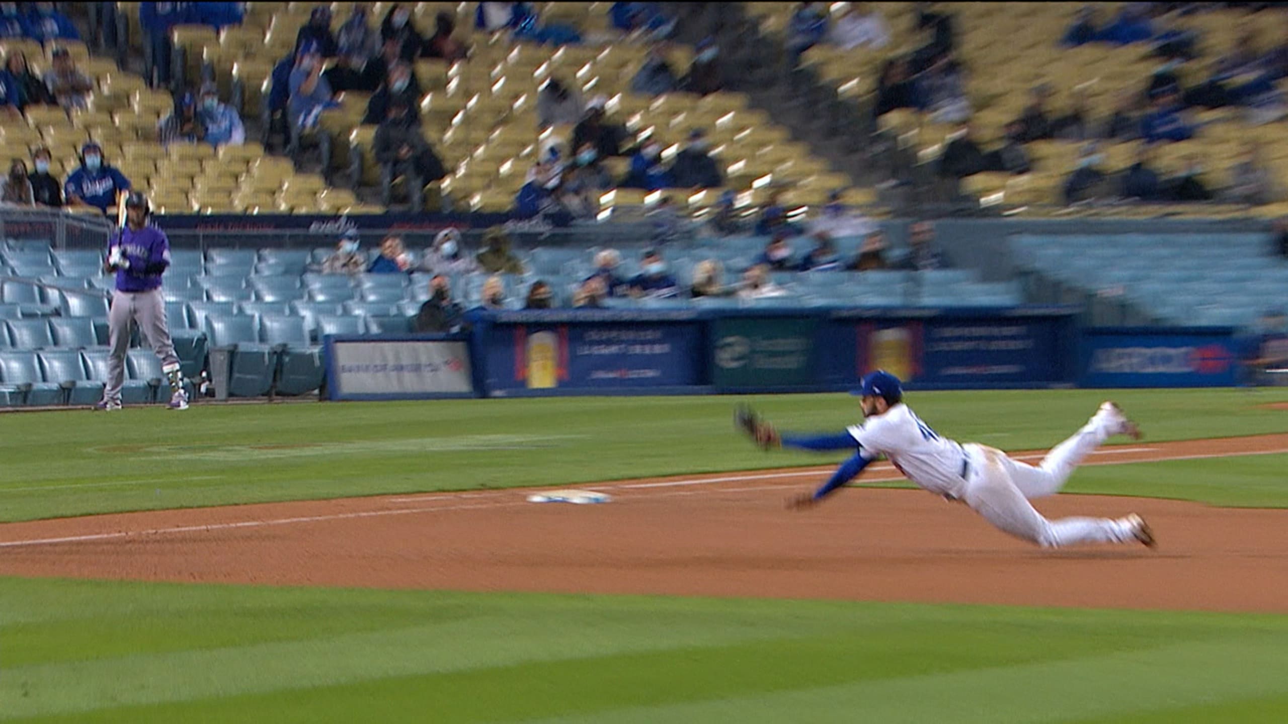 Edwin Ríos' diving stop