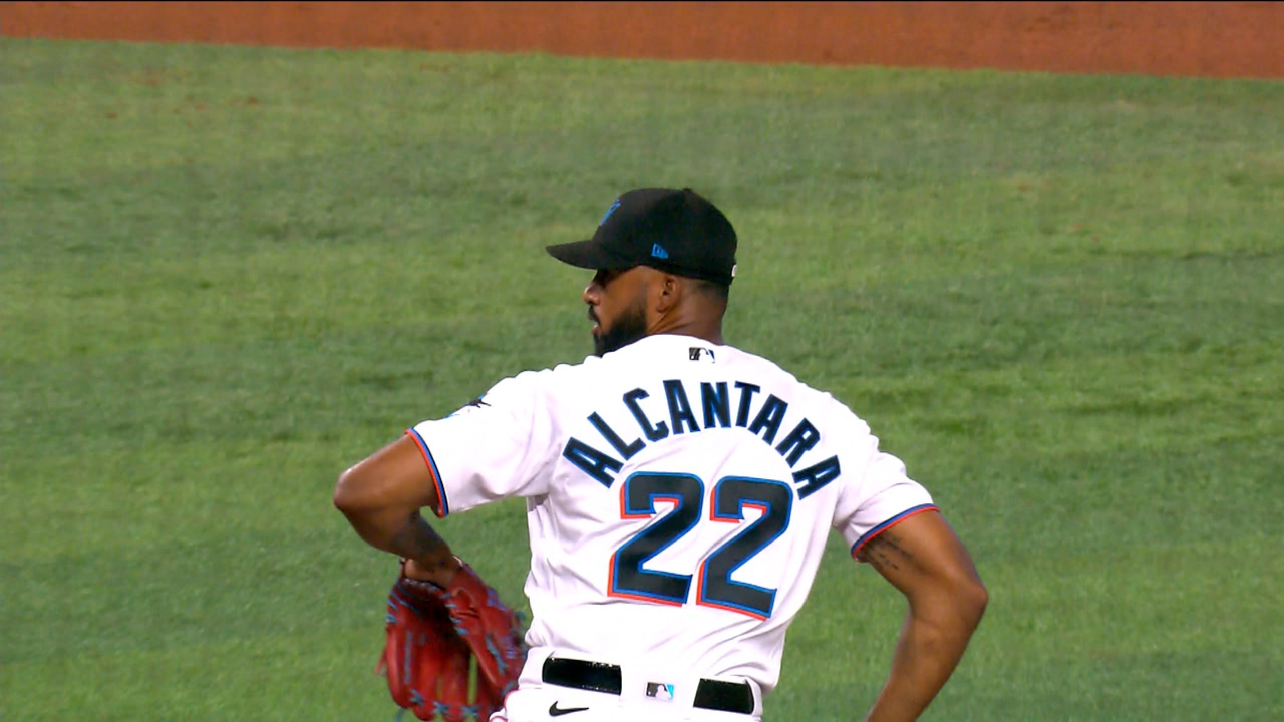 Marlins' Sandy Alcantara gets typo-free Cy Young plaque – KSNF