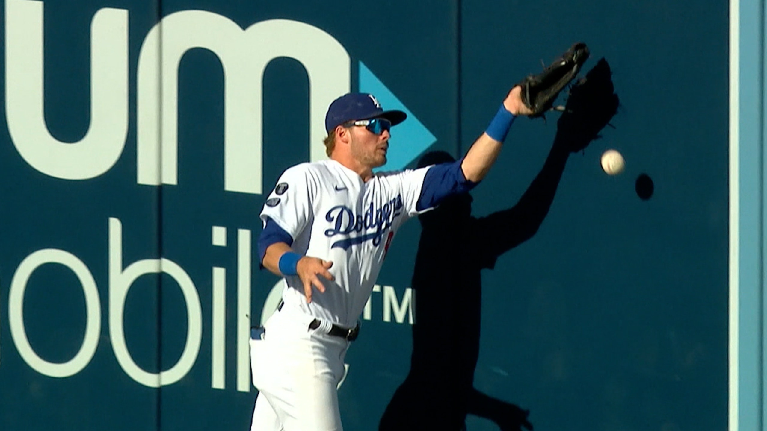 Dodgers – Braves: Cody Bellinger face is MLB playoffs meme