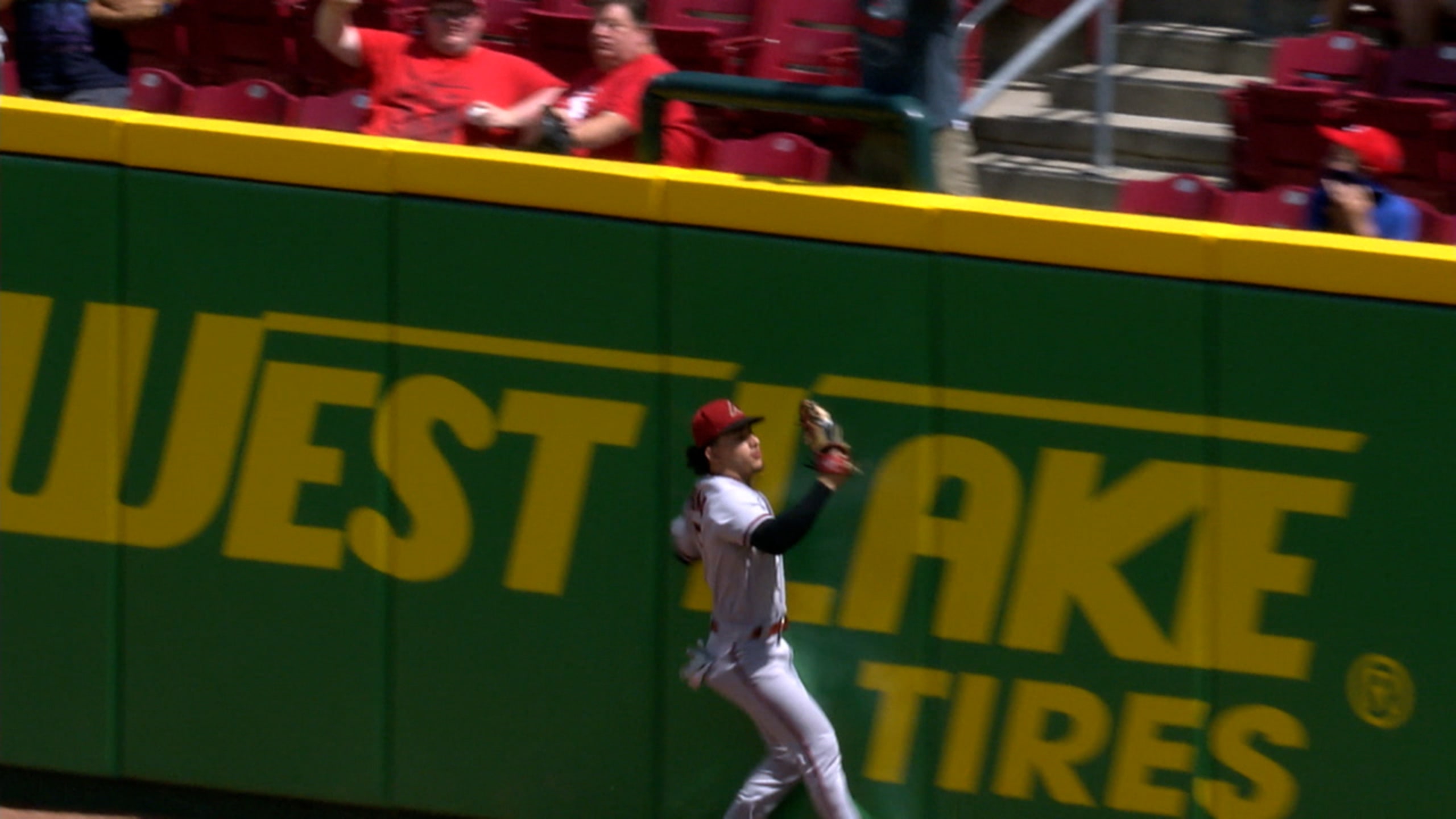 Alek Thomas' running catch