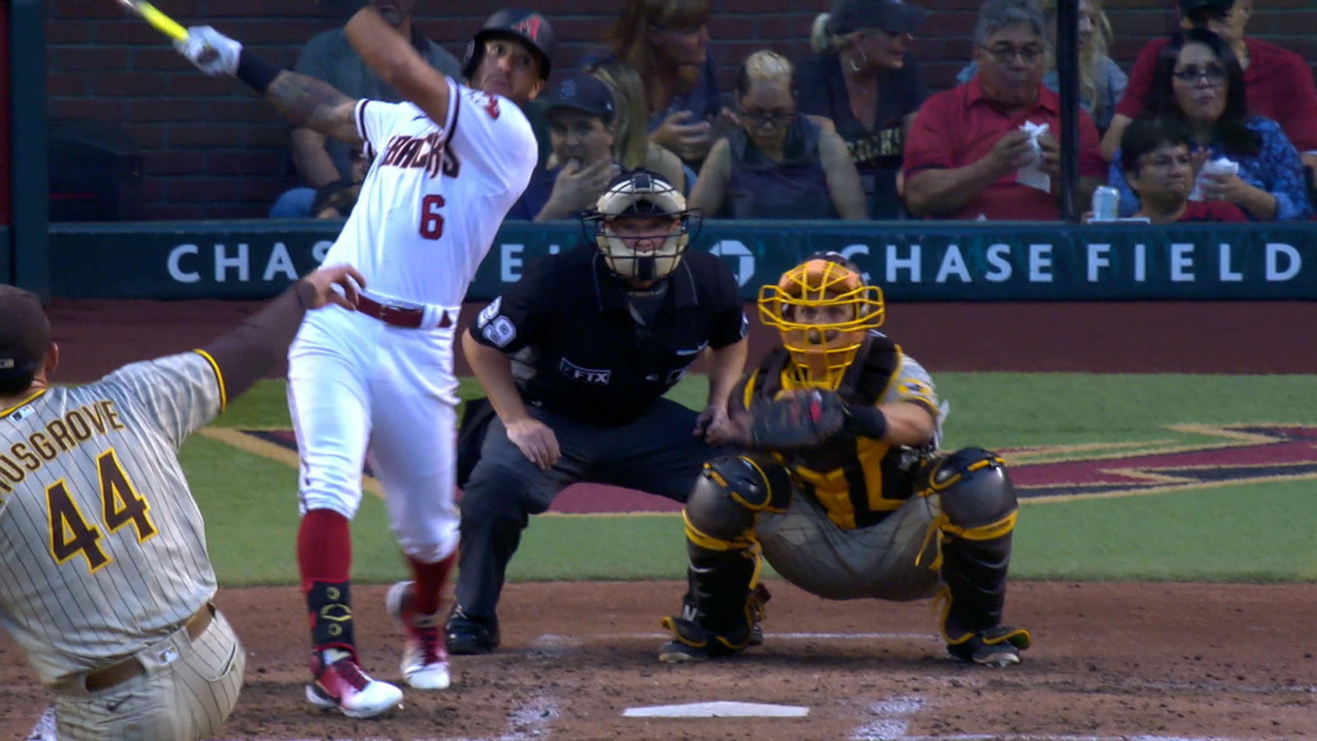 Peralta produce con doble y HR