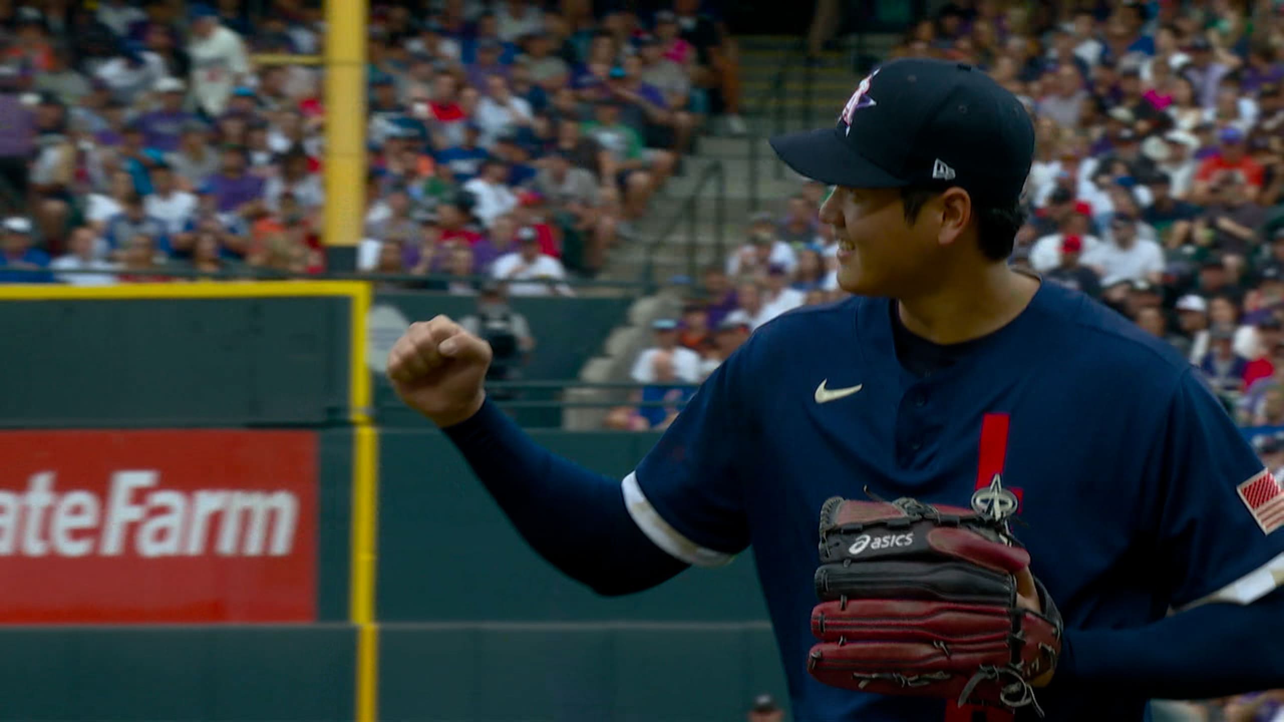 Shohei Ohtani picks up win, Jared Walsh makes game-saving catch in