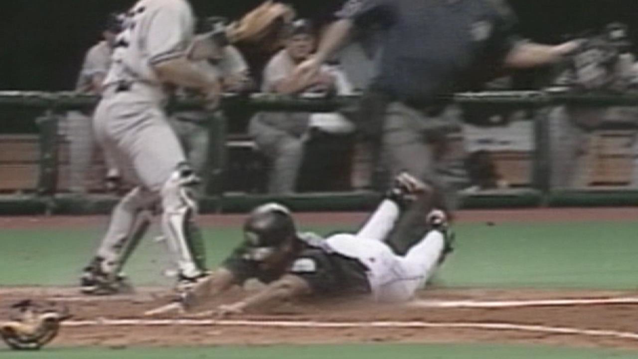 1998 Yankees Diary: New York blasts past sloppy Devil Rays