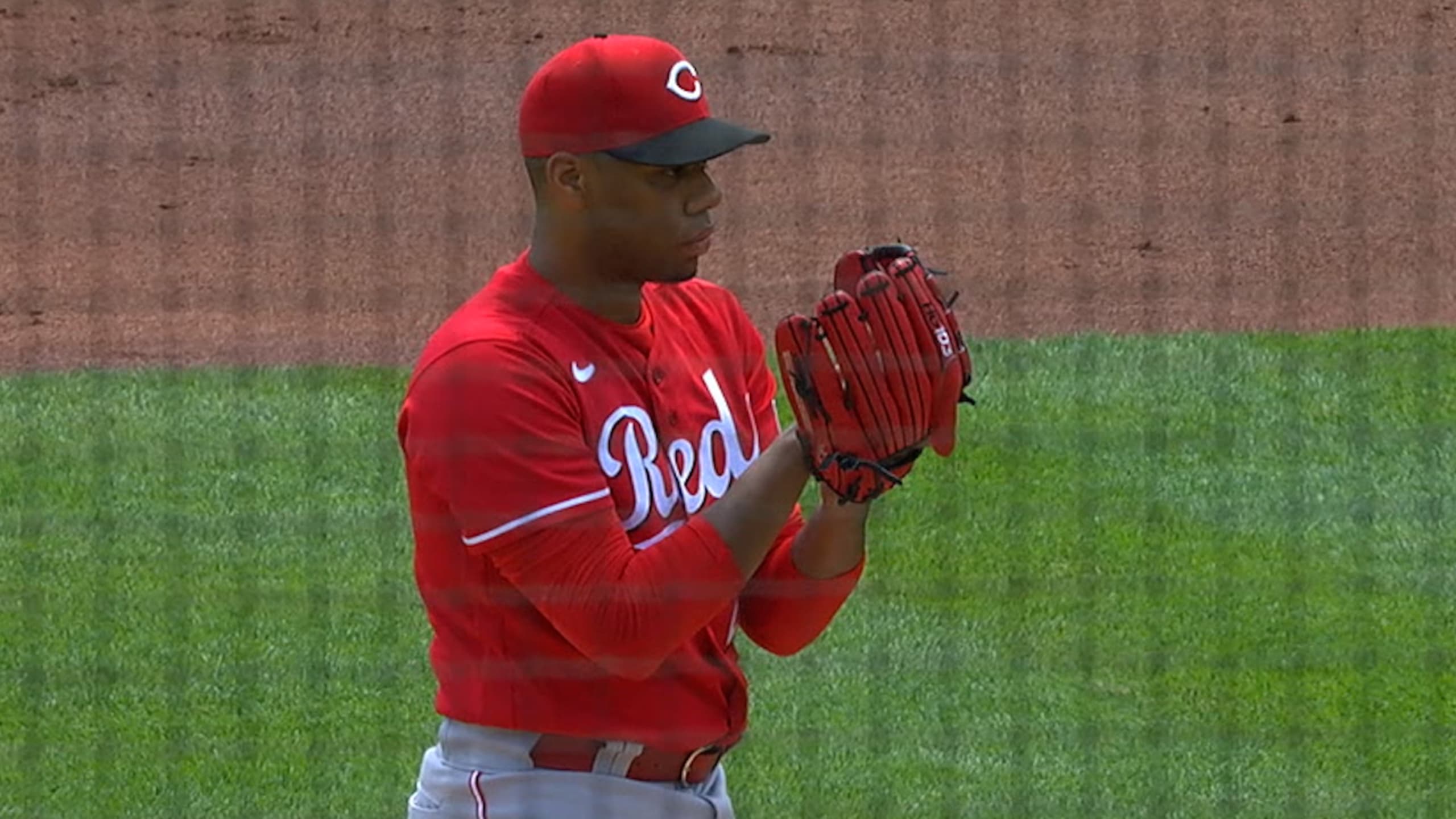 Ke'Bryan Hayes reaches on a fielding error by second baseman Alejo Lopez., 09/12/2022