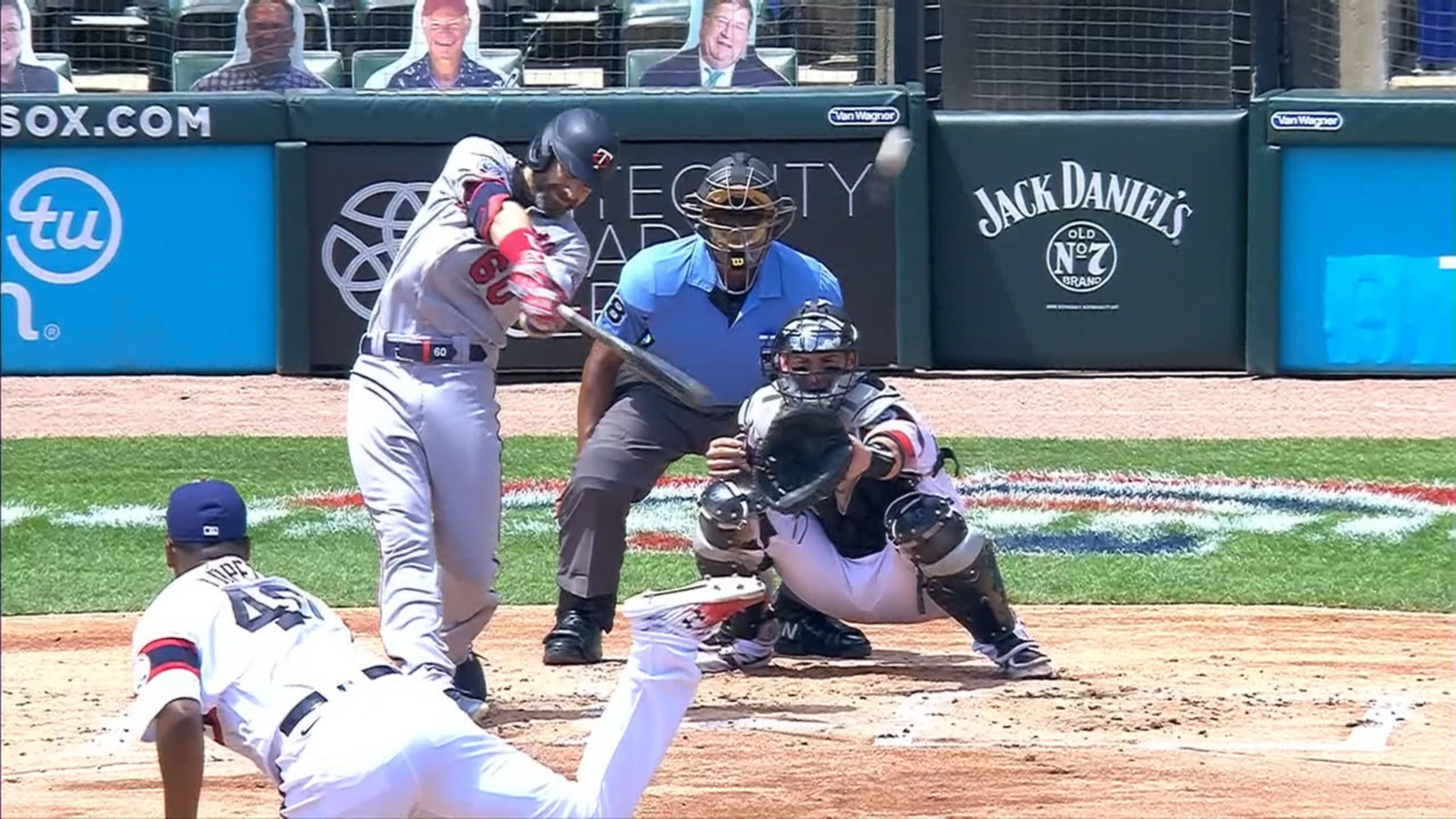 FOX Sports: MLB on X: Eloy Jiménez makes it 7 unanswered runs for the  White Sox in Tampa Bay 💥 (via @NBCSWhiteSox)  / X