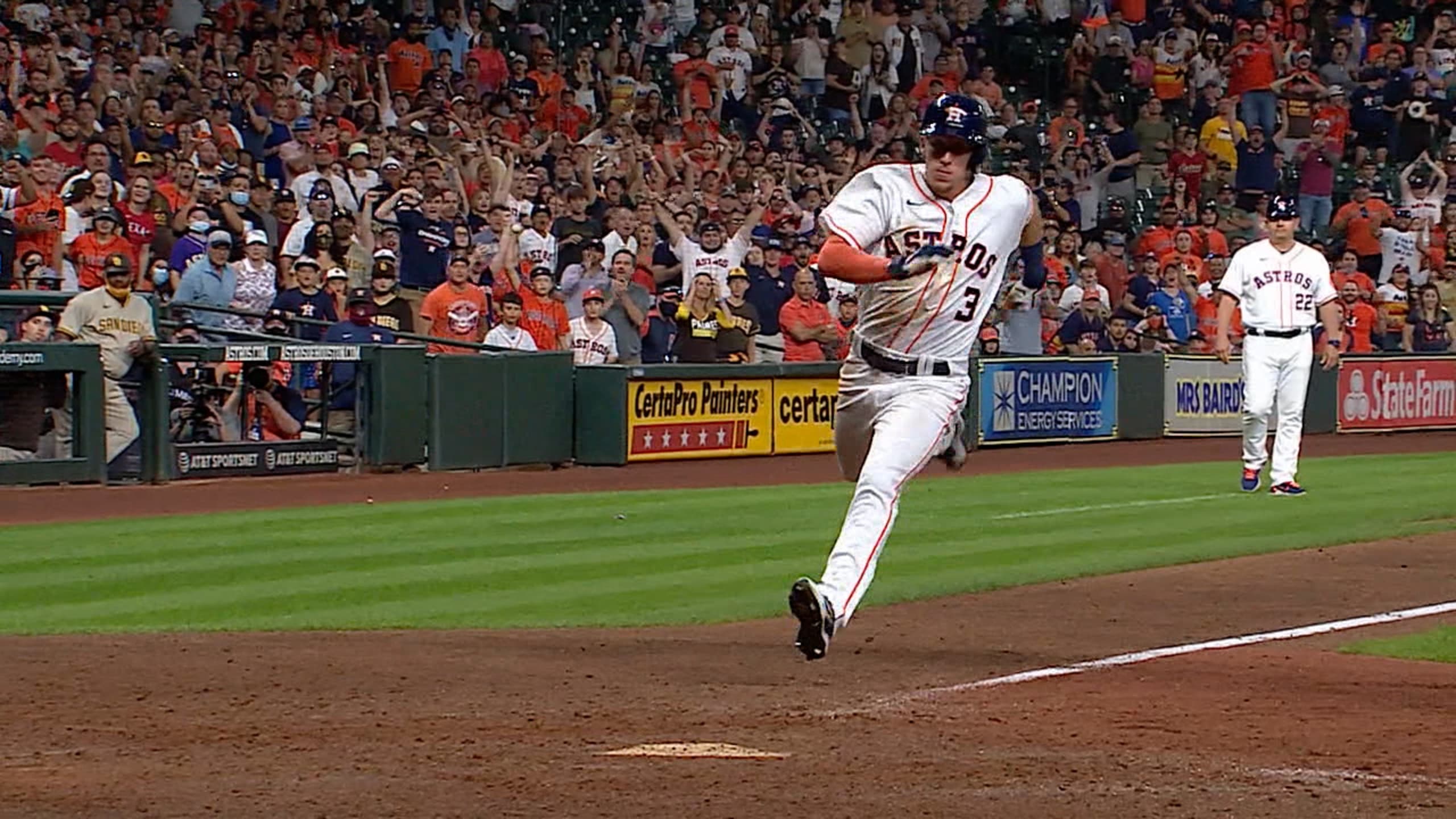 Straw scores on a passed ball