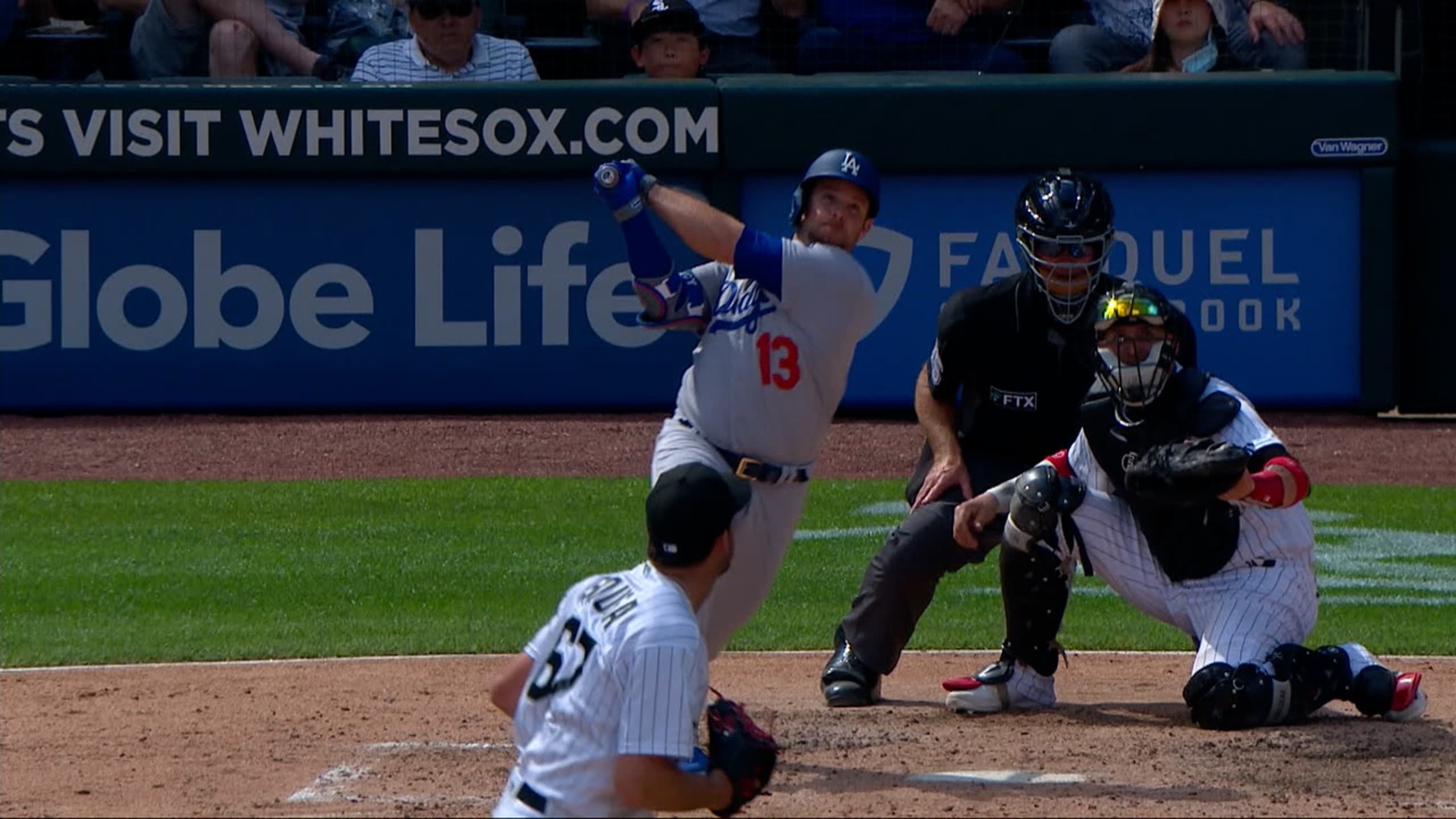 White Sox's Tony La Russa issues another intentional walk on two-strike  count in loss vs. Guardians 