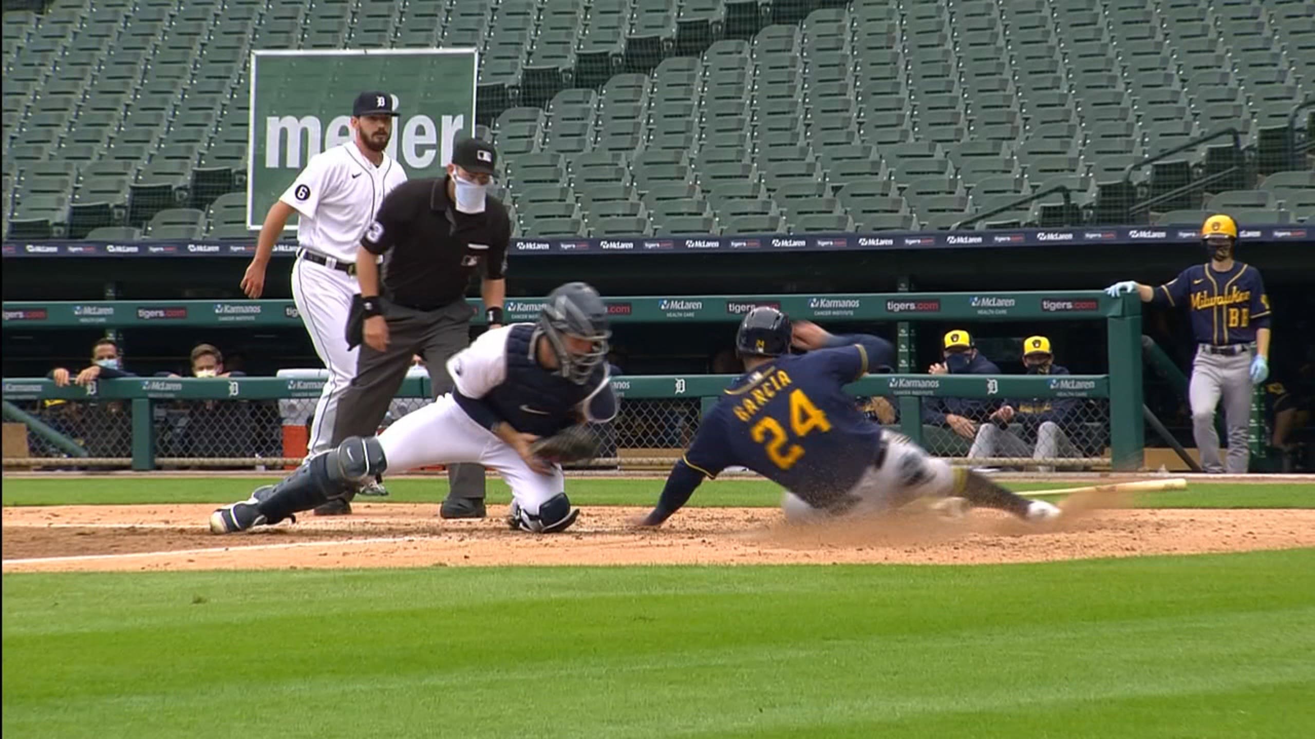 Brewers wallop Tigers in 19-0 rout: Game recap, box score