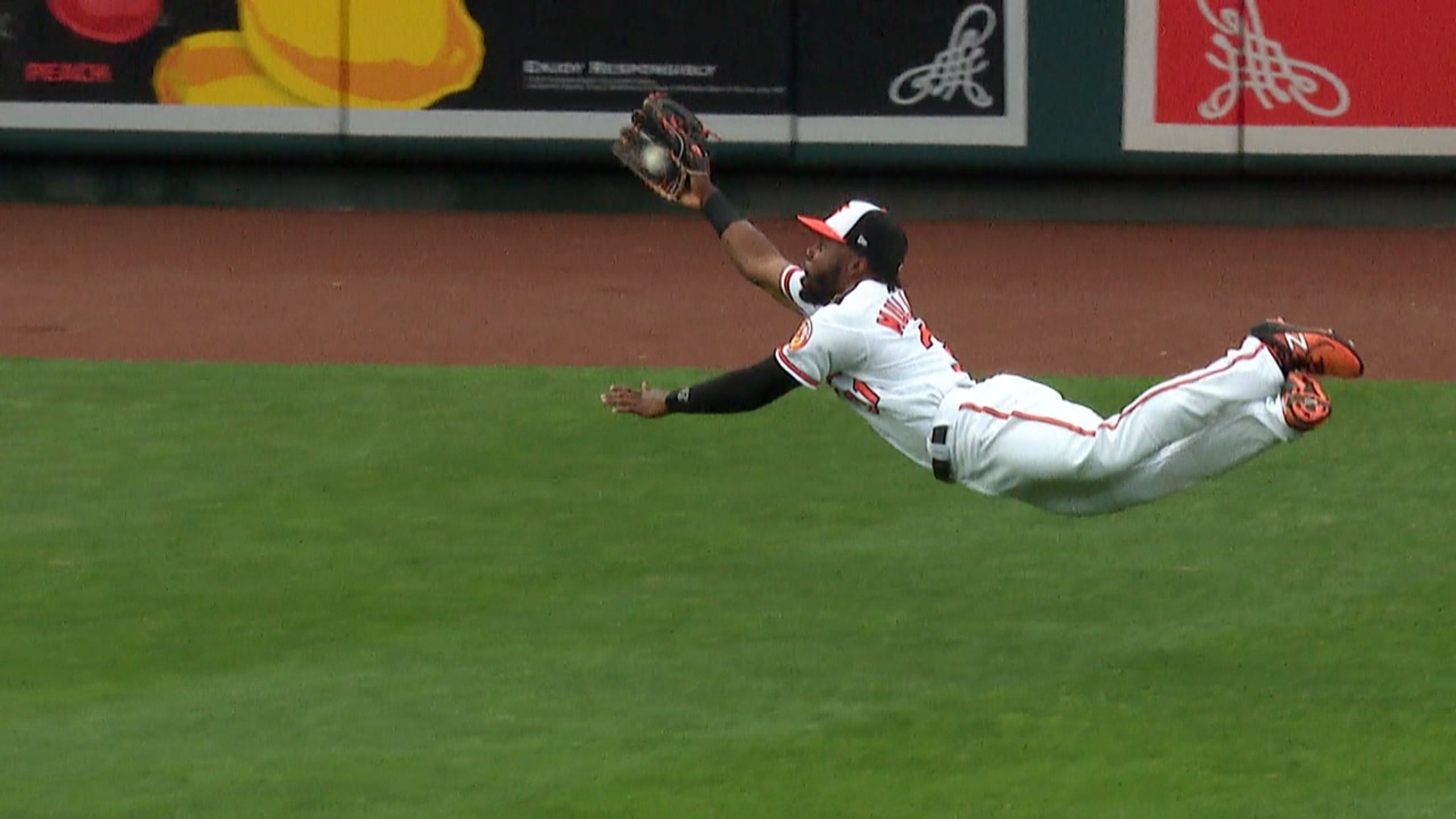 Cedric Mullins Makes Another Amazing Catch - Eutaw Street Report