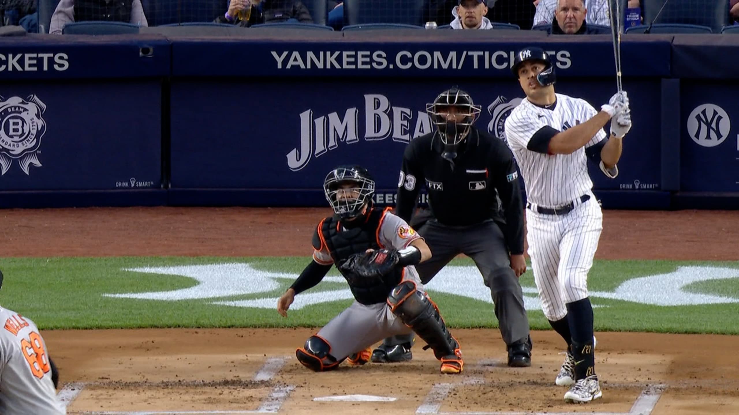 Stanton hits his 400th home run to lead Cole, Yankees to 5–1
