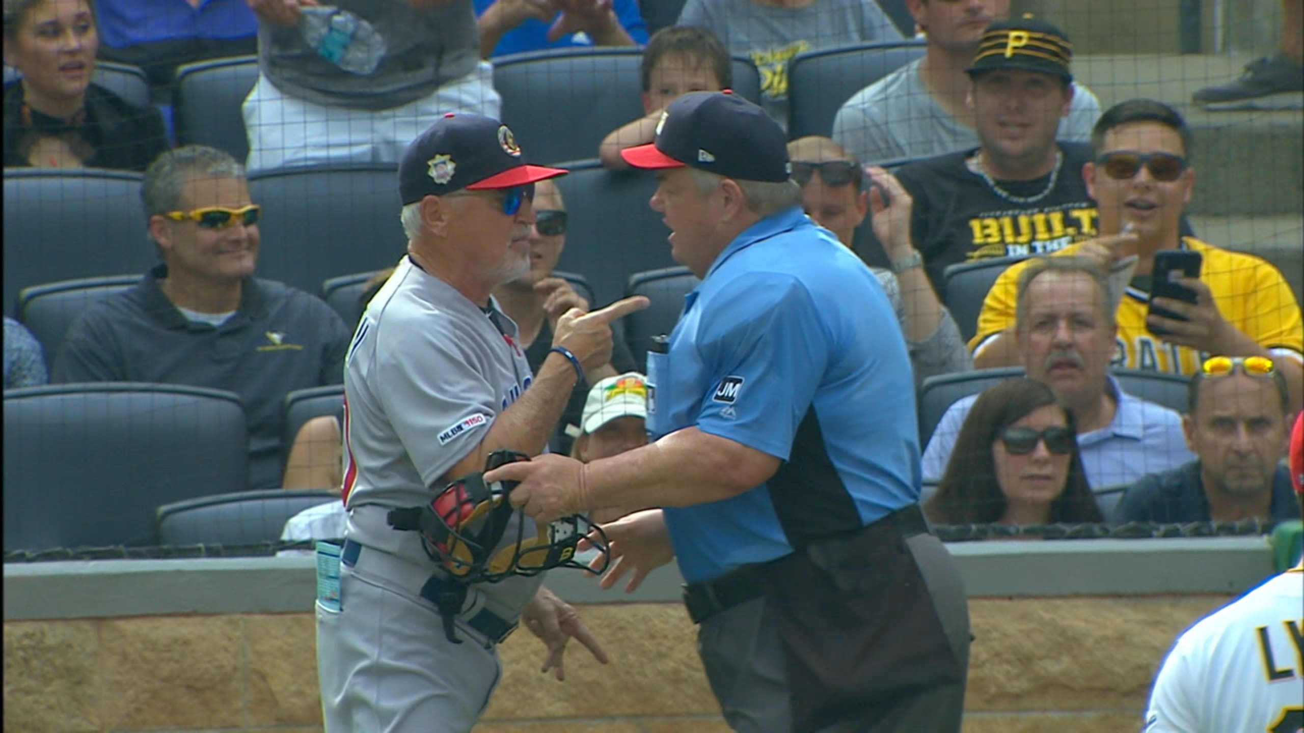 Cubs' Joe Maddon, Pirates' Clint Hurdle fired on final day of season