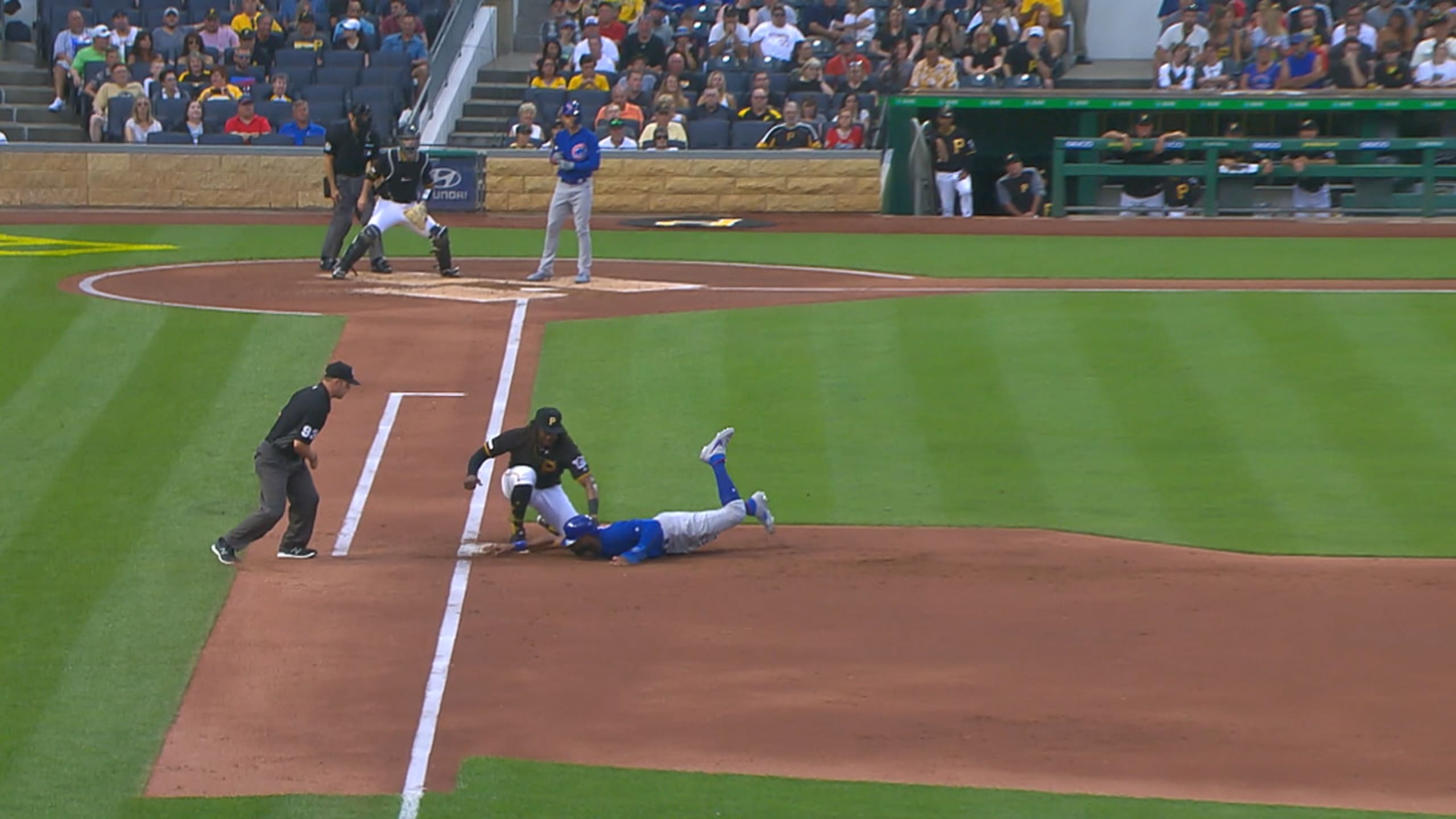 Musgrove catches Heyward napping