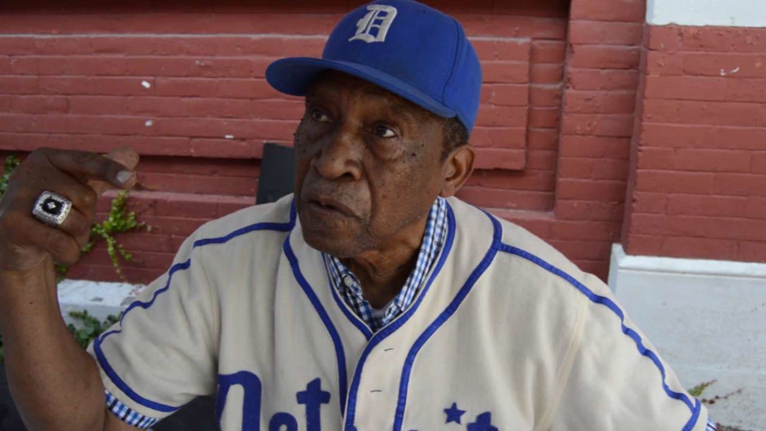 Entrevista con Pedro Sierra | 07/23/2016 | MLB.com