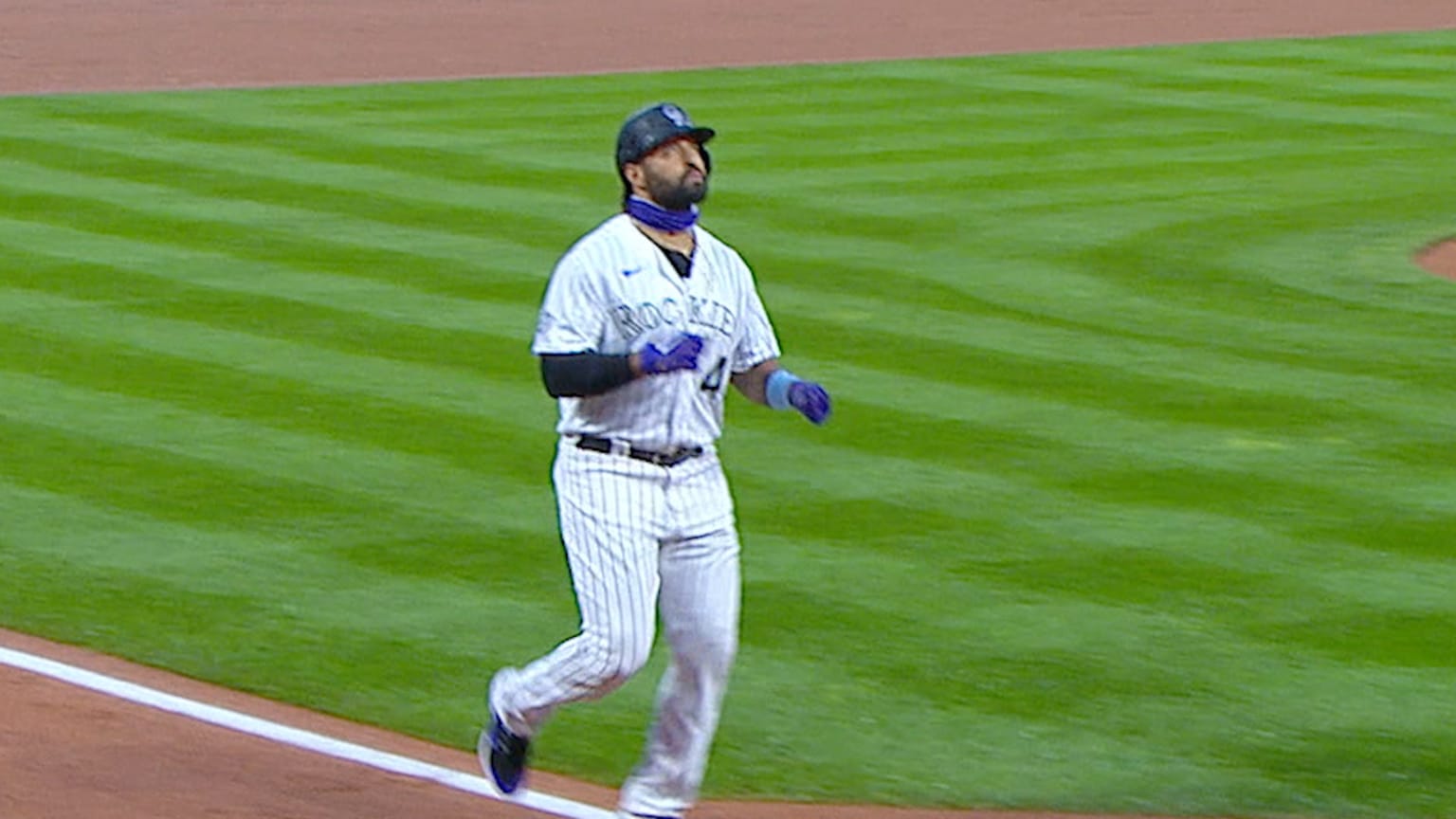 Matt Kemp slugs three-run homer to center in the rain | 08/28/2020 ...