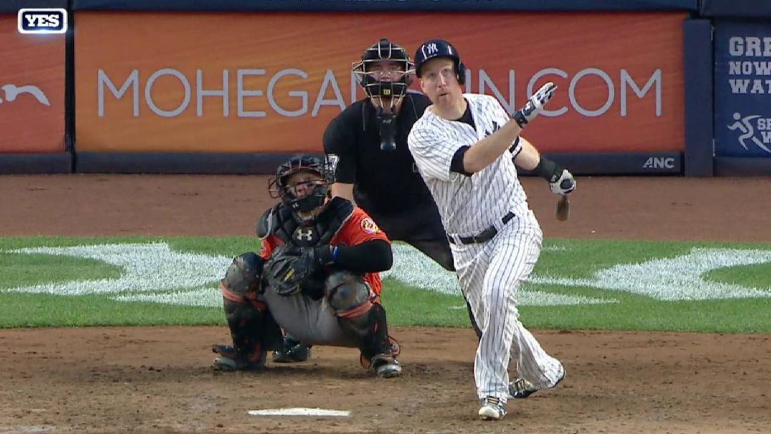 Todd Frazier's 4 hits, including a solo HR, help U.S. qualify for