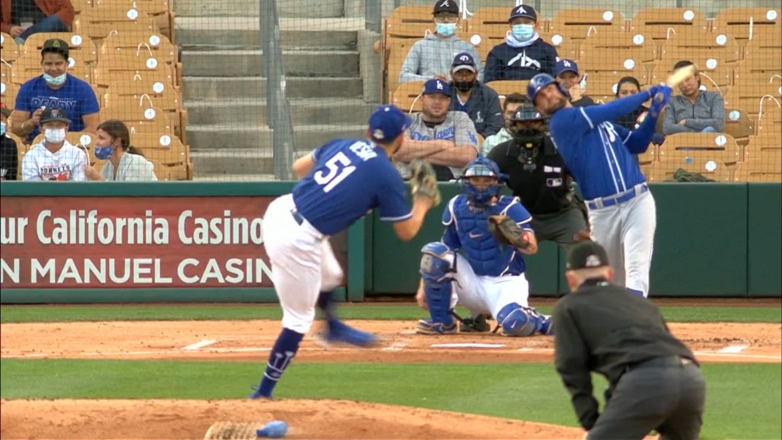 Bubba Starling extends Royals lead on a grand slam 03/14/2021