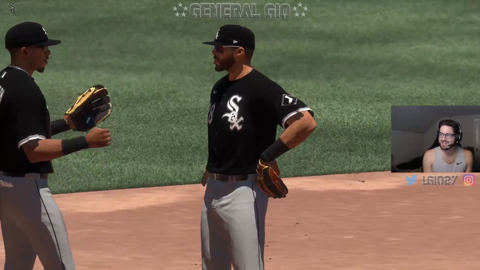 Lucas Giolito's outfield assist 04/21/2020 Kansas City Royals