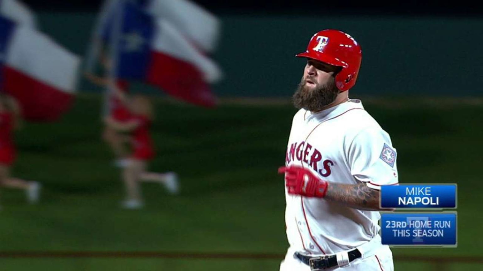 Texas Rangers' Mike Napoli continues tear in World Series, making