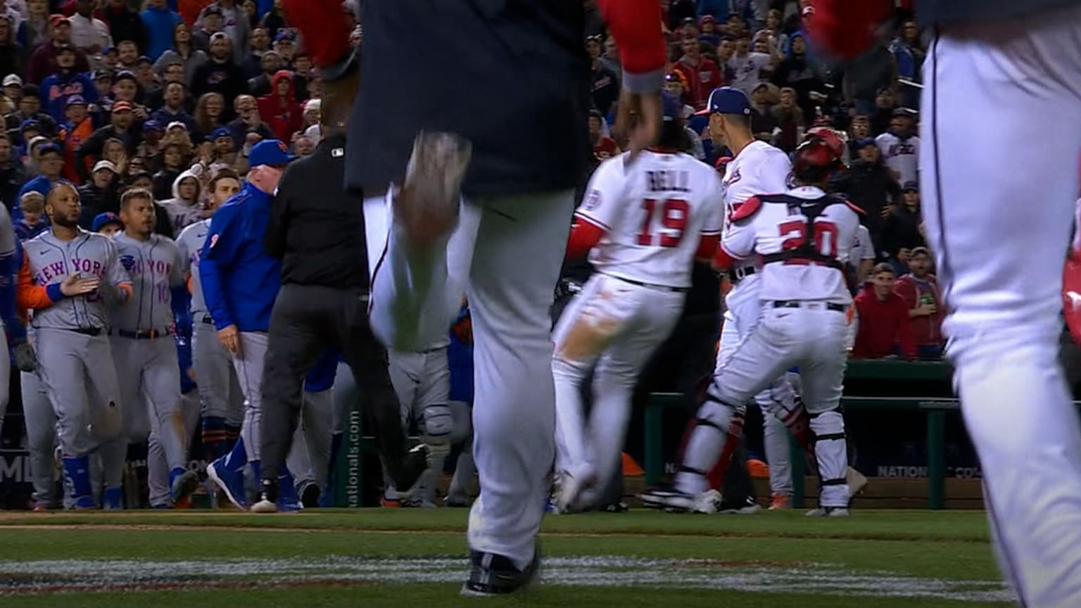 Lindor HBP, benches clear 04/09/2022 New York Mets