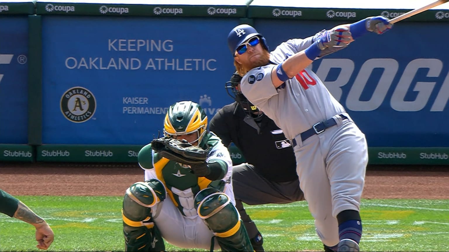 Justin Turner�s RBI double 04/07/2021 Los Angeles Dodgers