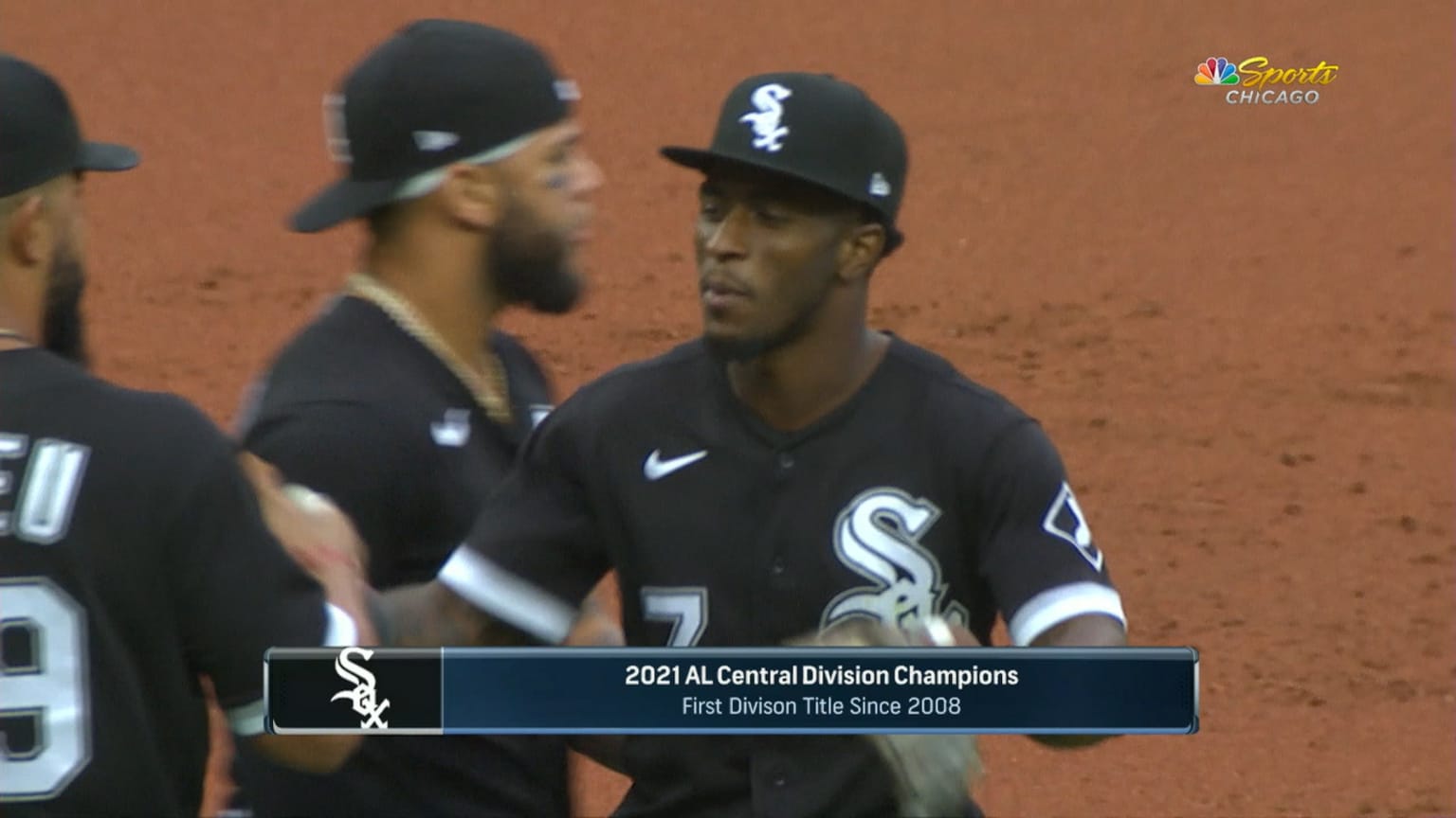 White Sox clinch AL Central title for 1st time since 2008