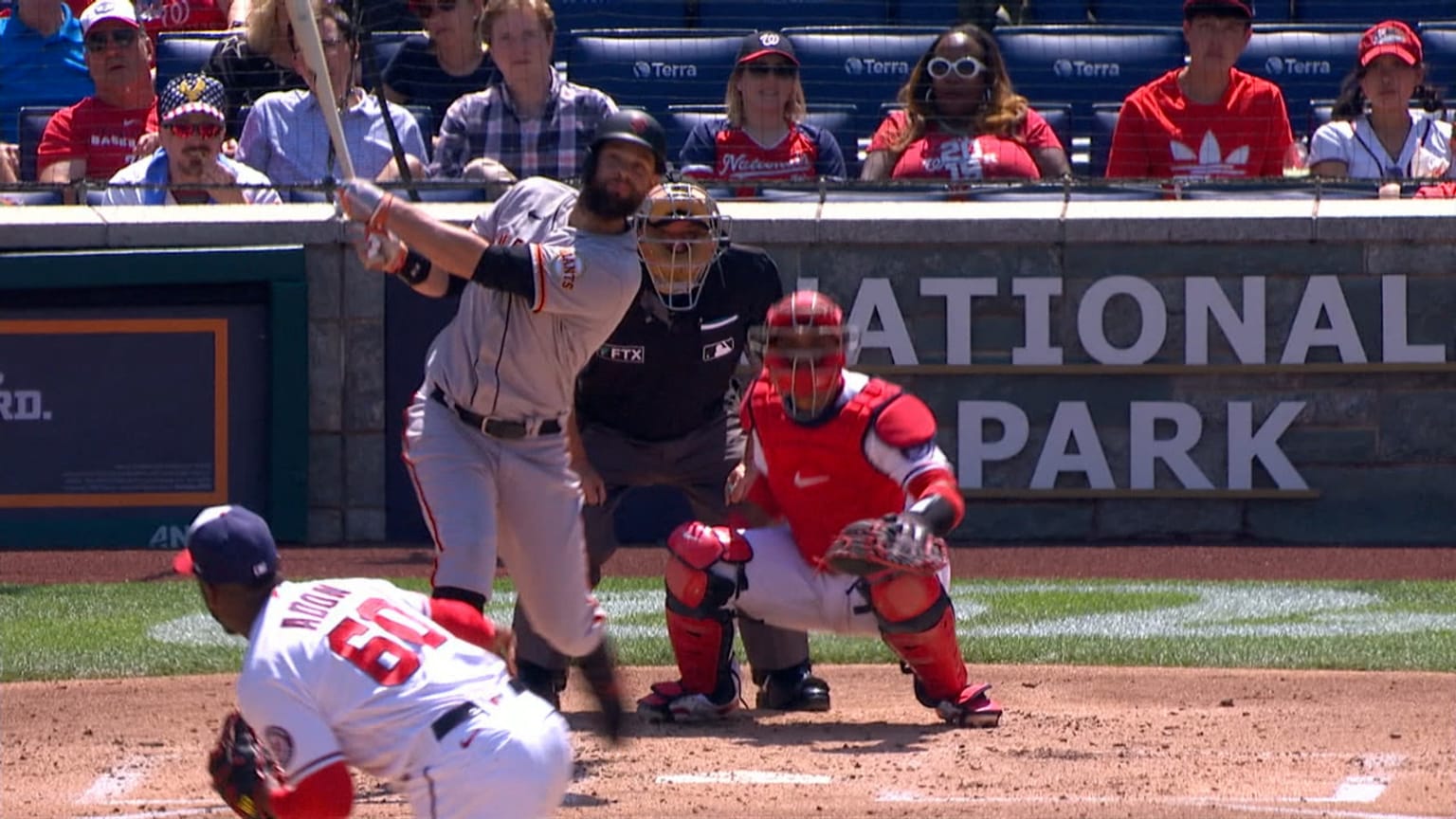 Brandon Belt smacks an RBI triple to center field | 04/24/2022 | San ...