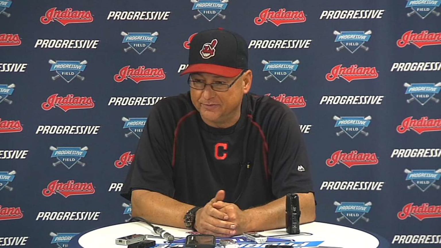 Terry Francona flips off TBS camera in the dugout