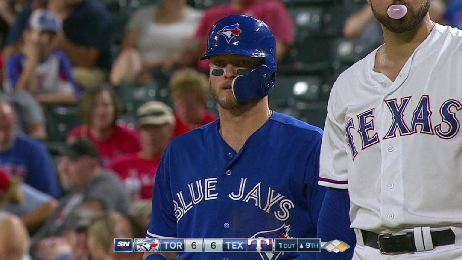 Donaldson's gametying single 06/19/2017 Toronto Blue Jays