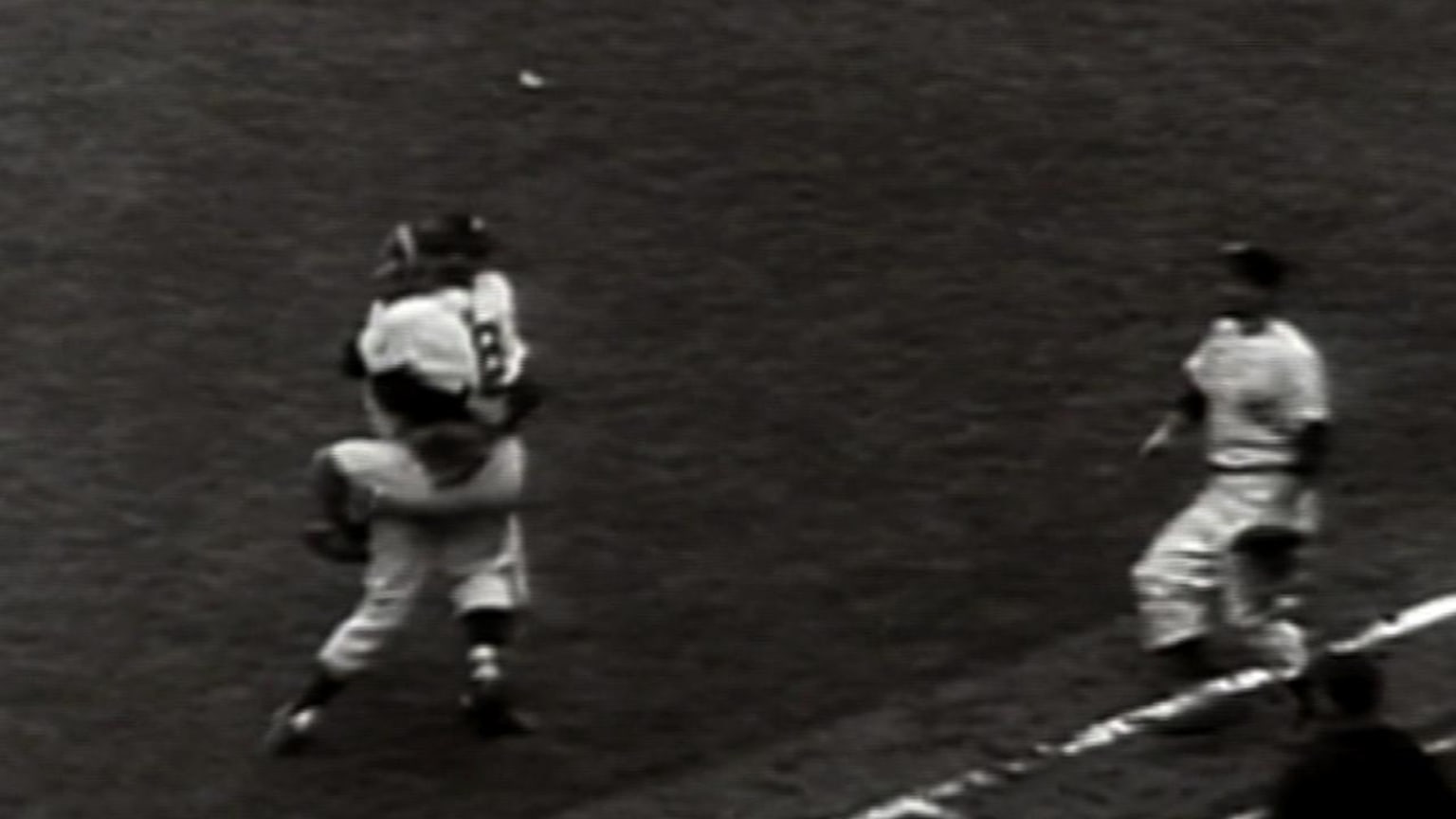 Don Larsen pitches perfect game in 1956 World Series - Sports