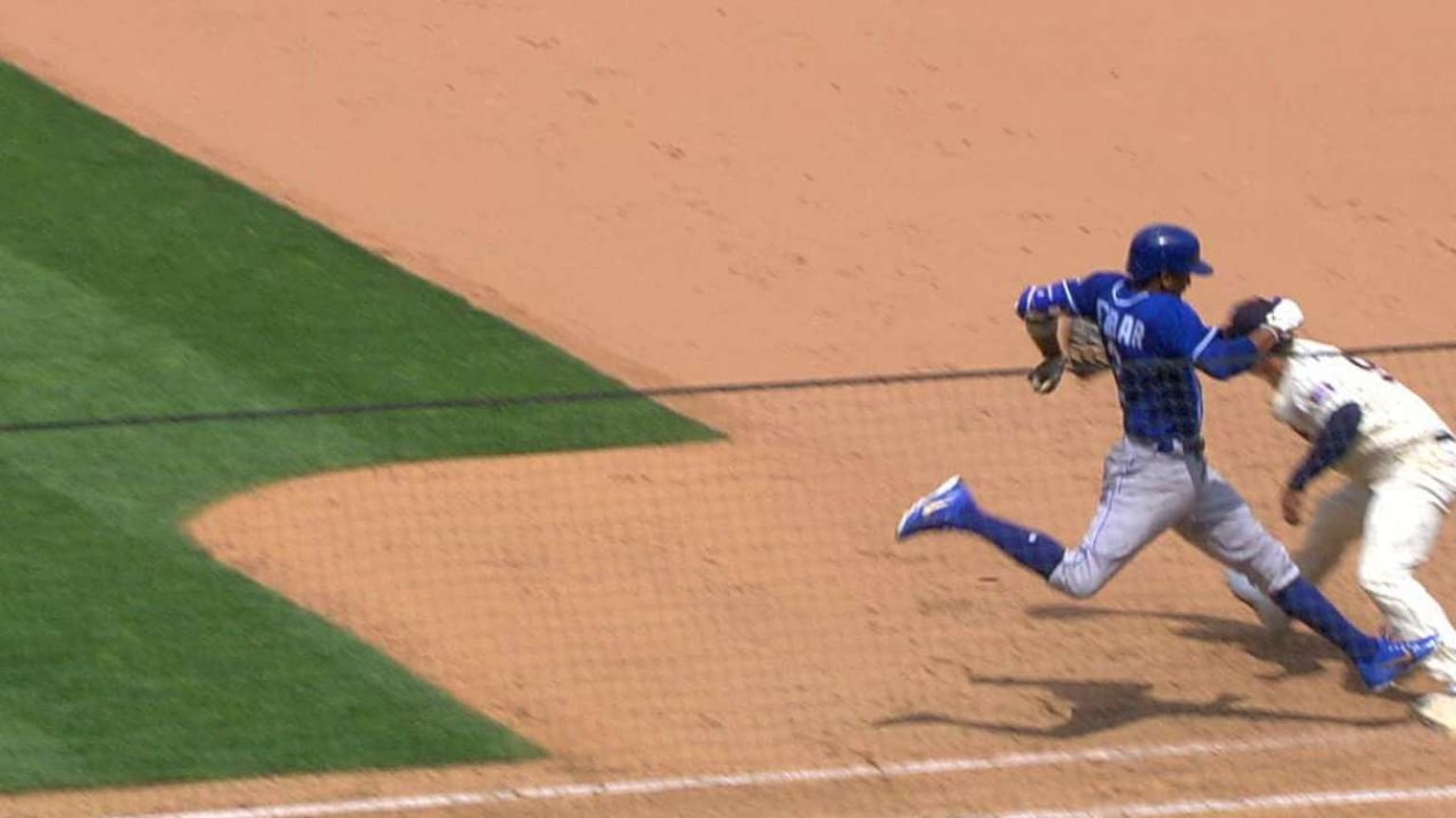 Escobar safe at first on review 07/11/2018 Kansas City Royals