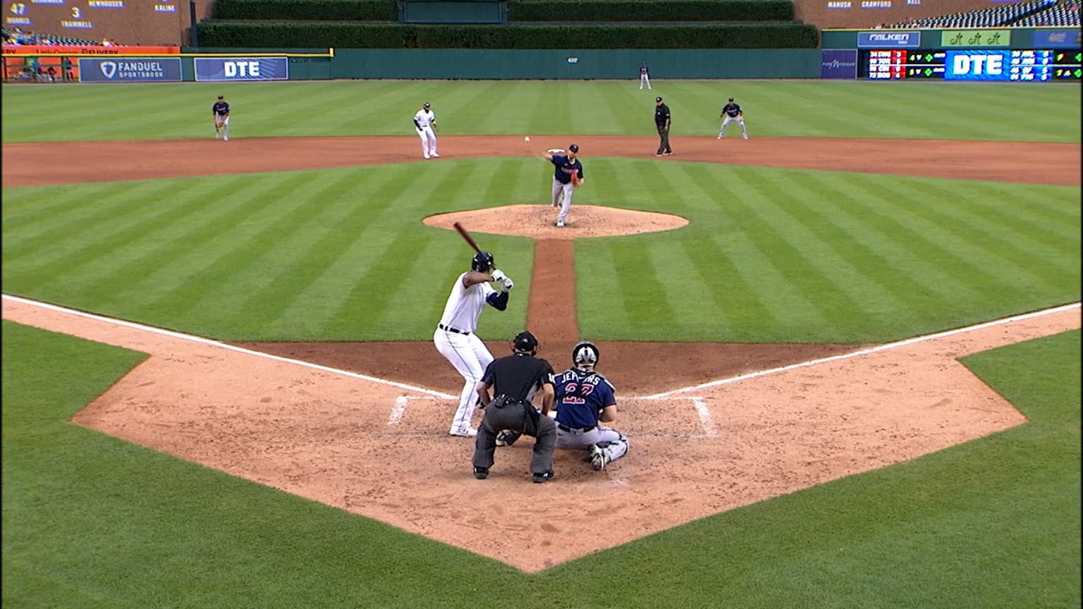 Schoop's groundrule double 06/01/2022 Detroit Tigers