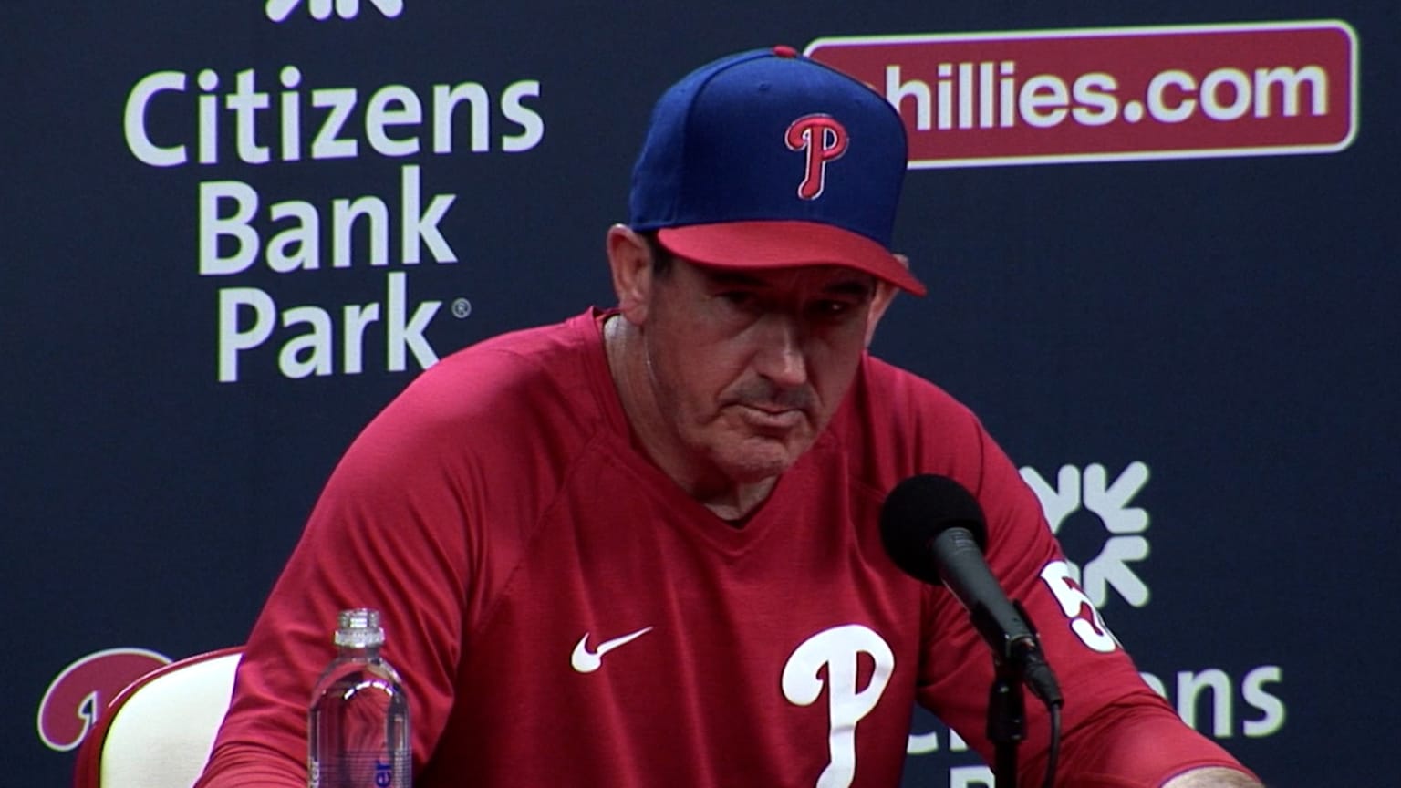 Shame on you': Phillies fans blast MLB after Rob Thomson snubbed