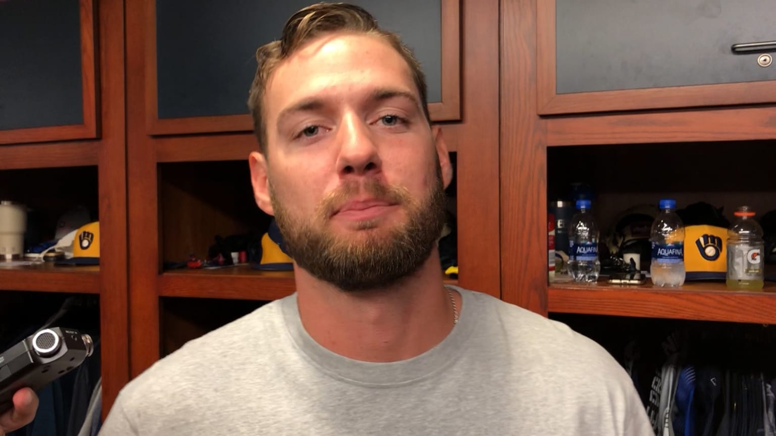 TEX@MIL: Houser on continuing to play after vomiting | 08/10/2019 | Chicago Cubs