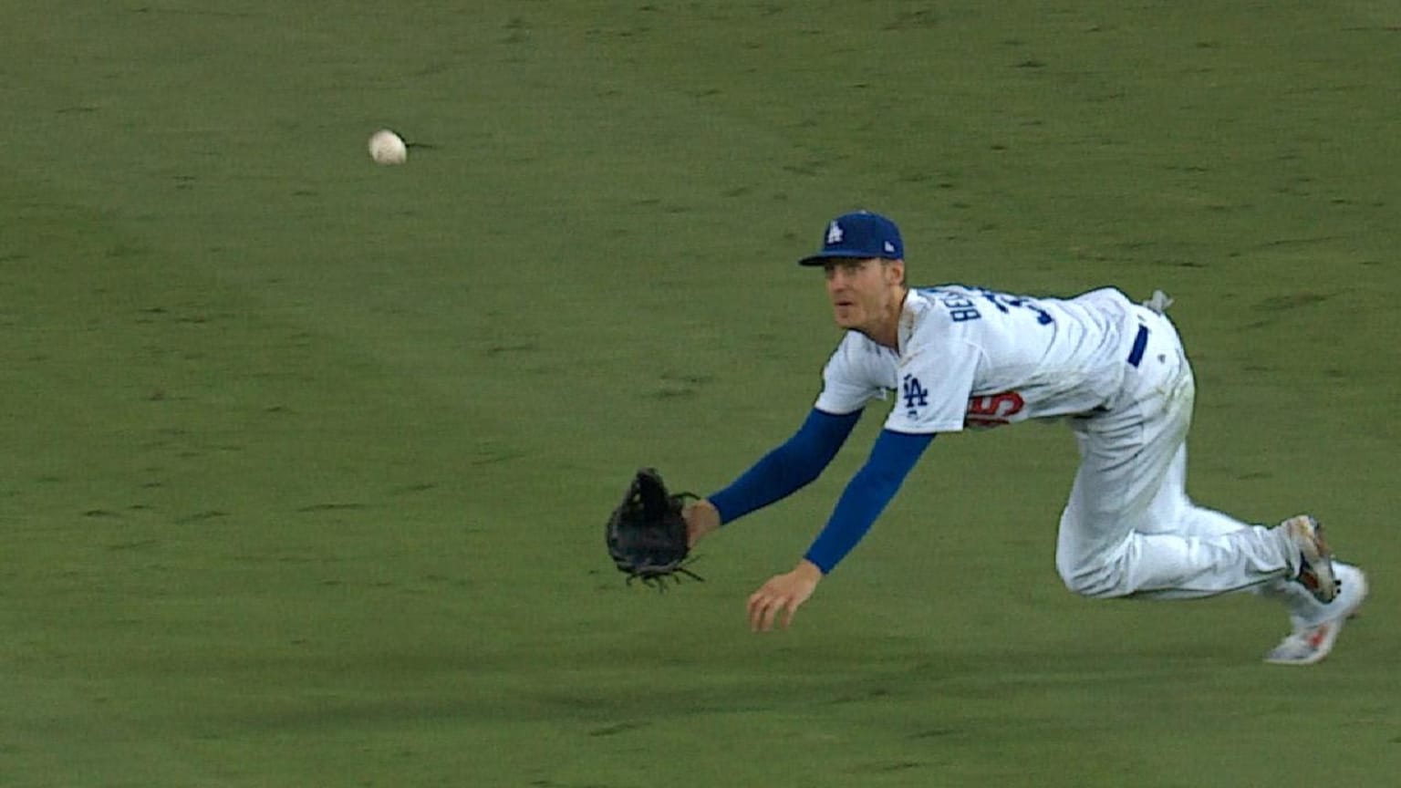 Best Games Of 2018 Season: No. 4, Cody Bellinger Makes Diving