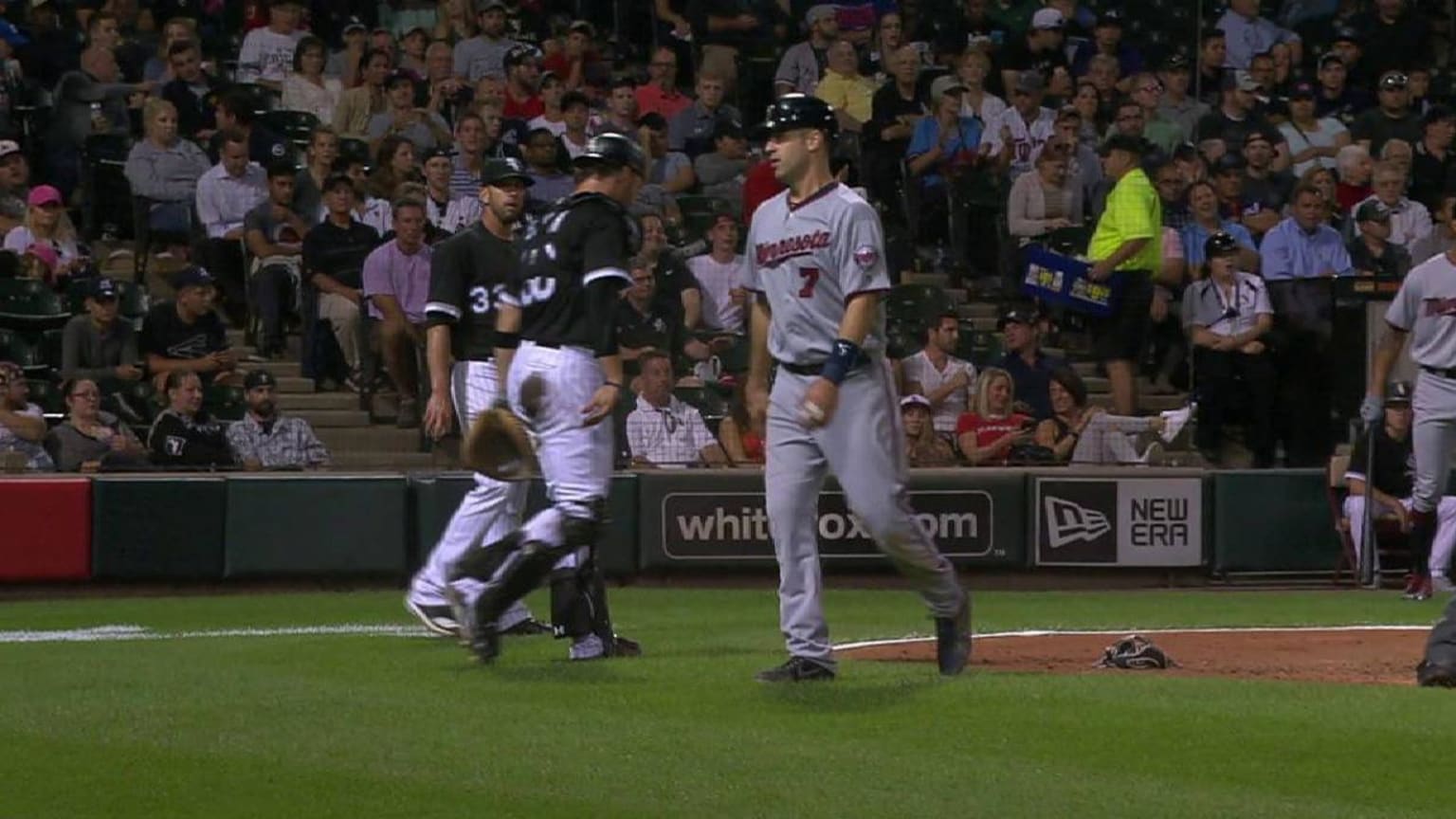 Mauer Scores On Wild Pitch 08 23 17 Chicago White Sox