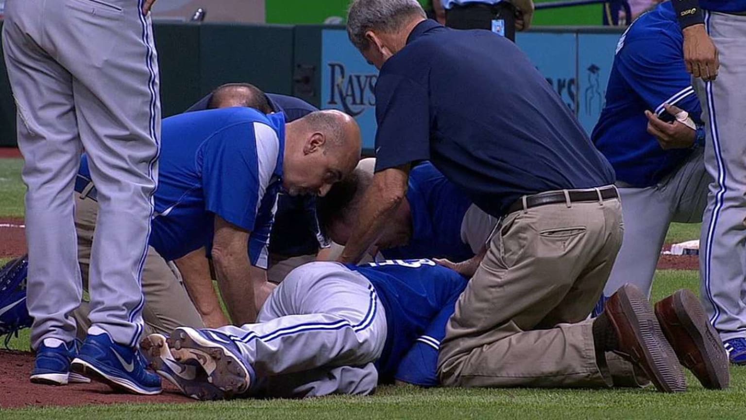 TOR@TB: Happ struck by line drive, forced to leave | 05/07/2013 | MLB.com