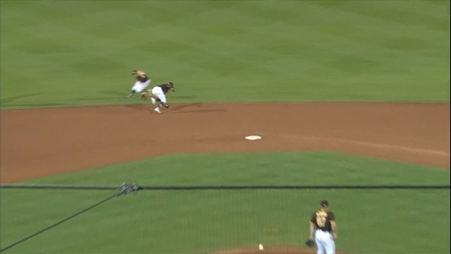 Ivan Castillo spins and throws to nab Noel Cuevas | 02/28/2020 ...