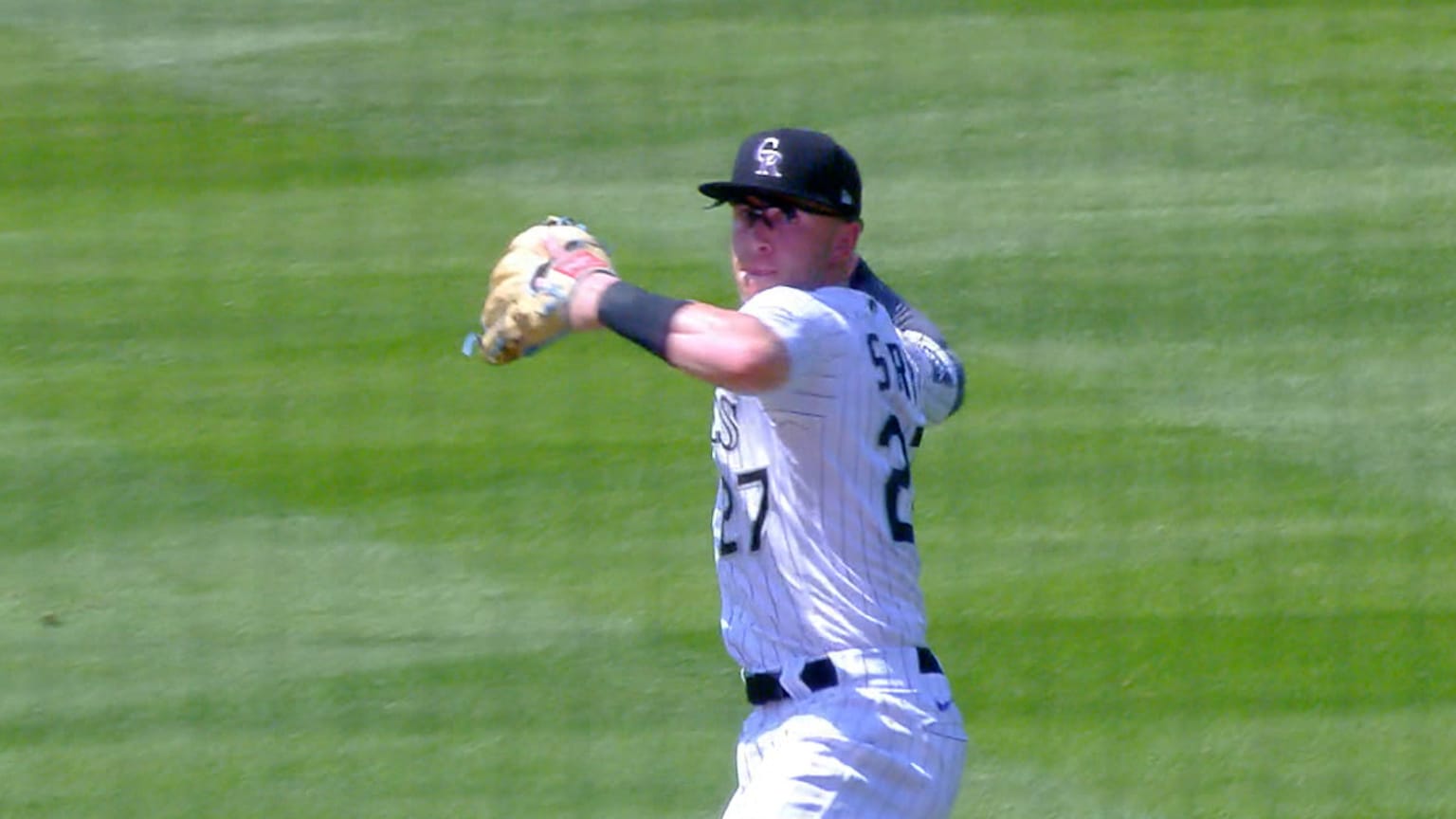 Story's nifty spinning assist | 07/21/2021 | Colorado Rockies