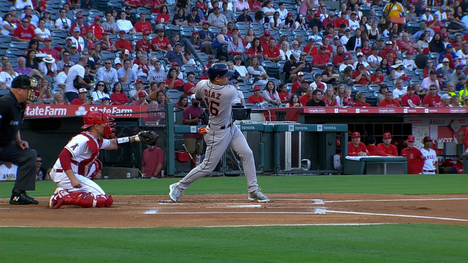 Aledmys Díaz's two-run home run, 06/03/2022