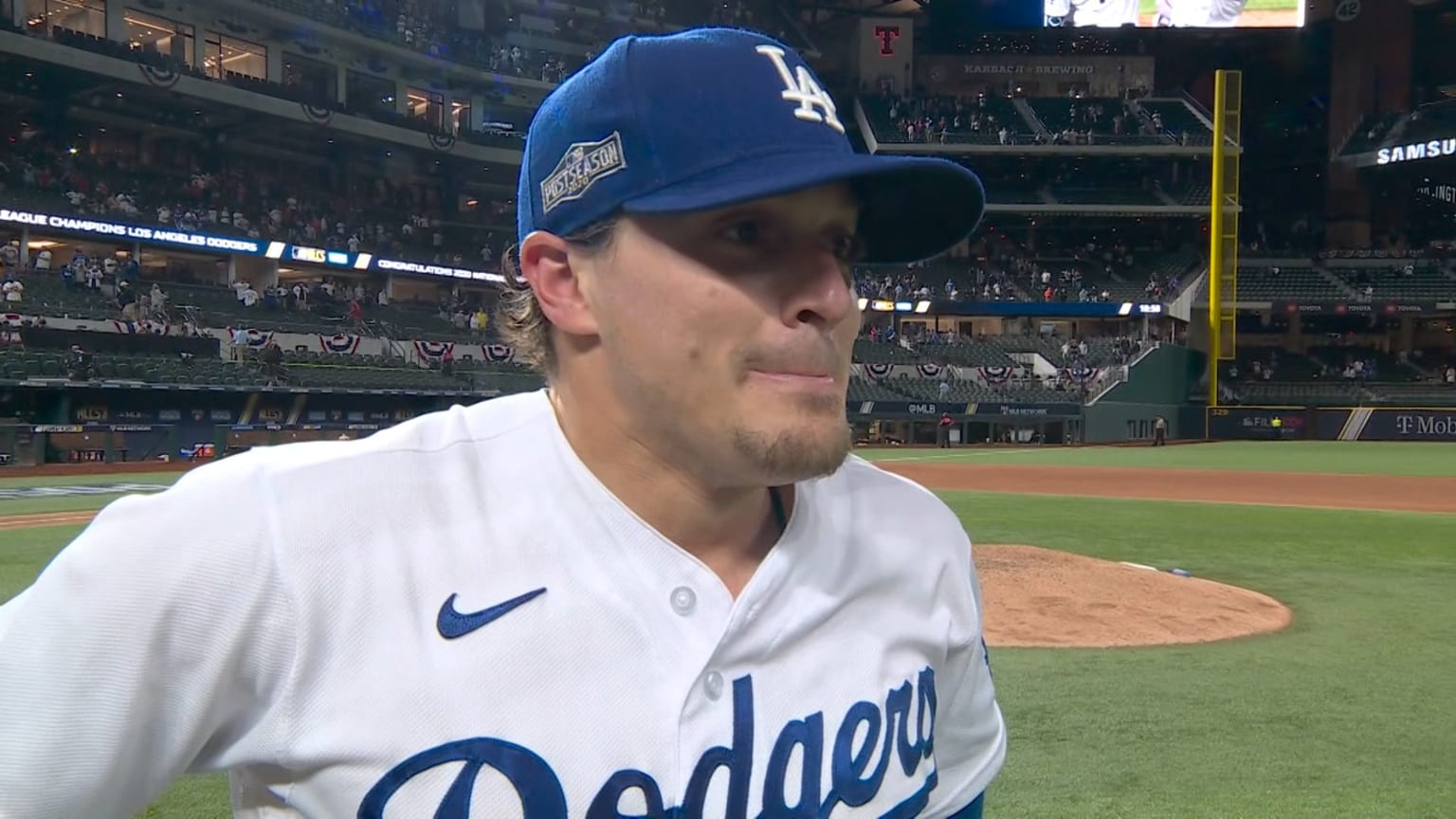 Enrique Hernández walks through his gametying HR 10/18/2020