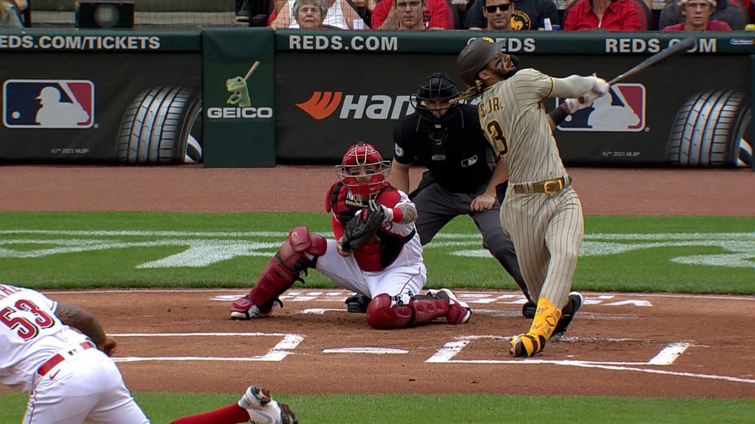Vladimir Gutierrez strikes out Fernando Tatis Jr. | 06/30/2021 ...