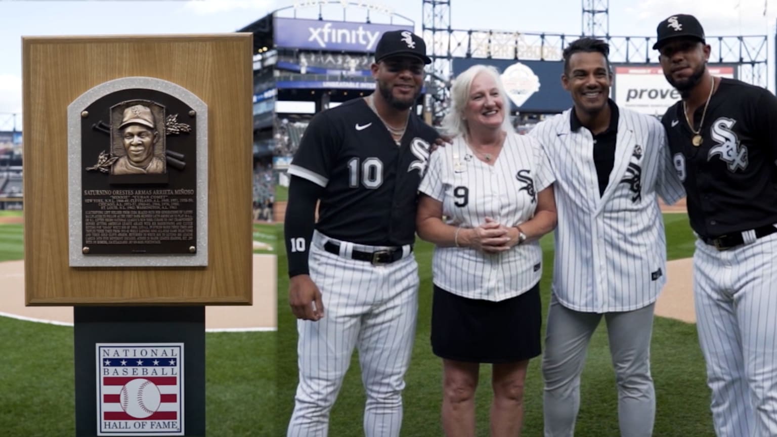 Minnie Miñoso Chicago White Sox Forever Collectibles Baseball Hall of Fame  2022 Induction Bobblehead Ltd Ed of 216