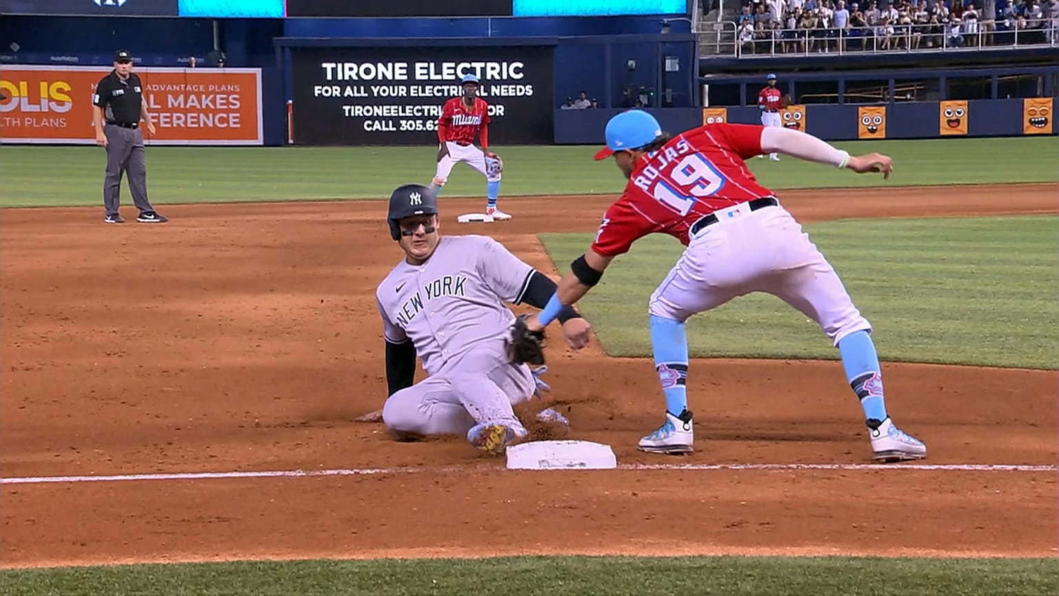 Brinson's outfield assist stands 08/01/2021 Arizona Diamondbacks