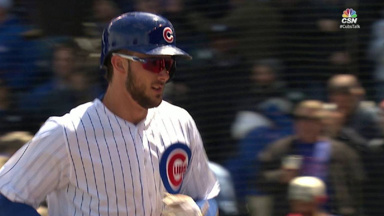 Cubs' Kris Bryant and wife announce pregnancy in emotional video