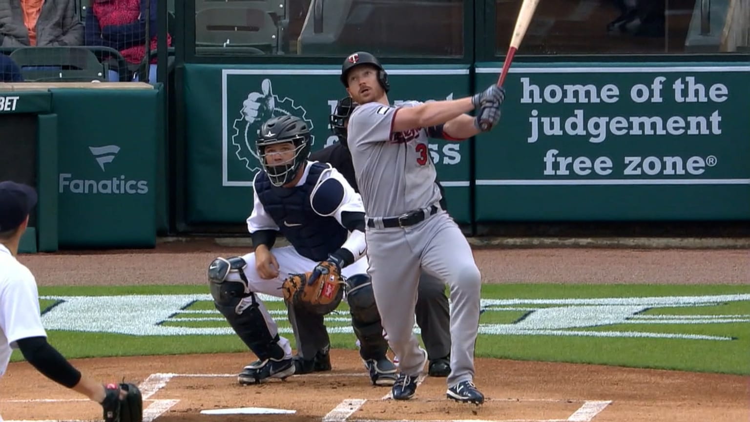 Kyle Garlick leads off the game with a homer to right | 05/07/2021 ...