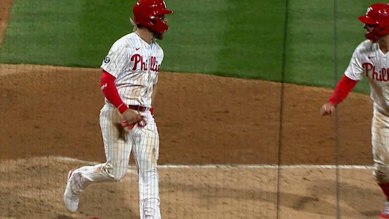 Hoskins Harper Score On Error 04 05 21 Philadelphia Phillies